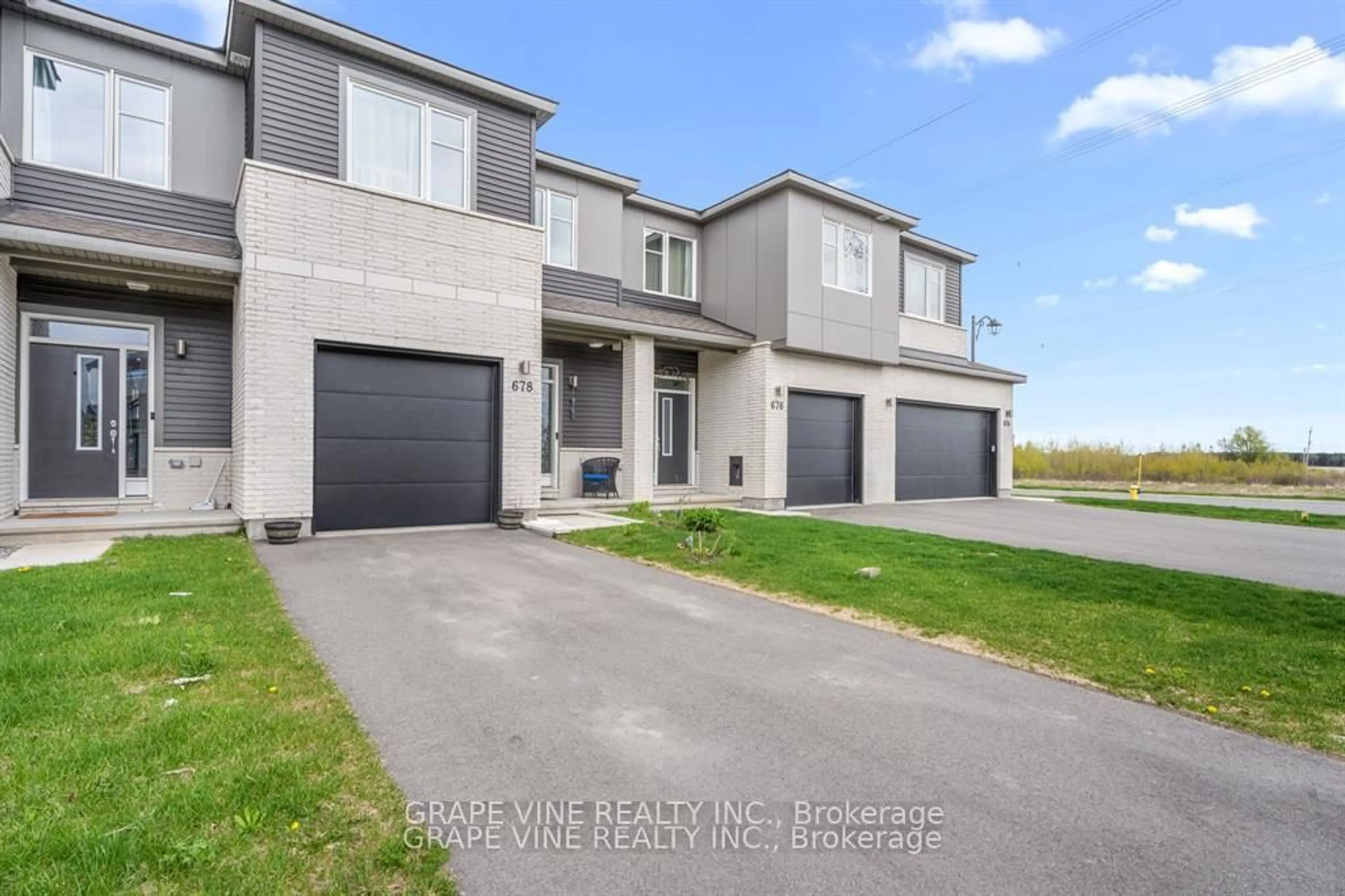 A pic from outside/outdoor area/front of a property/back of a property/a pic from drone, street for 678 Taliesin Cres, Ottawa Ontario K2S 2W5