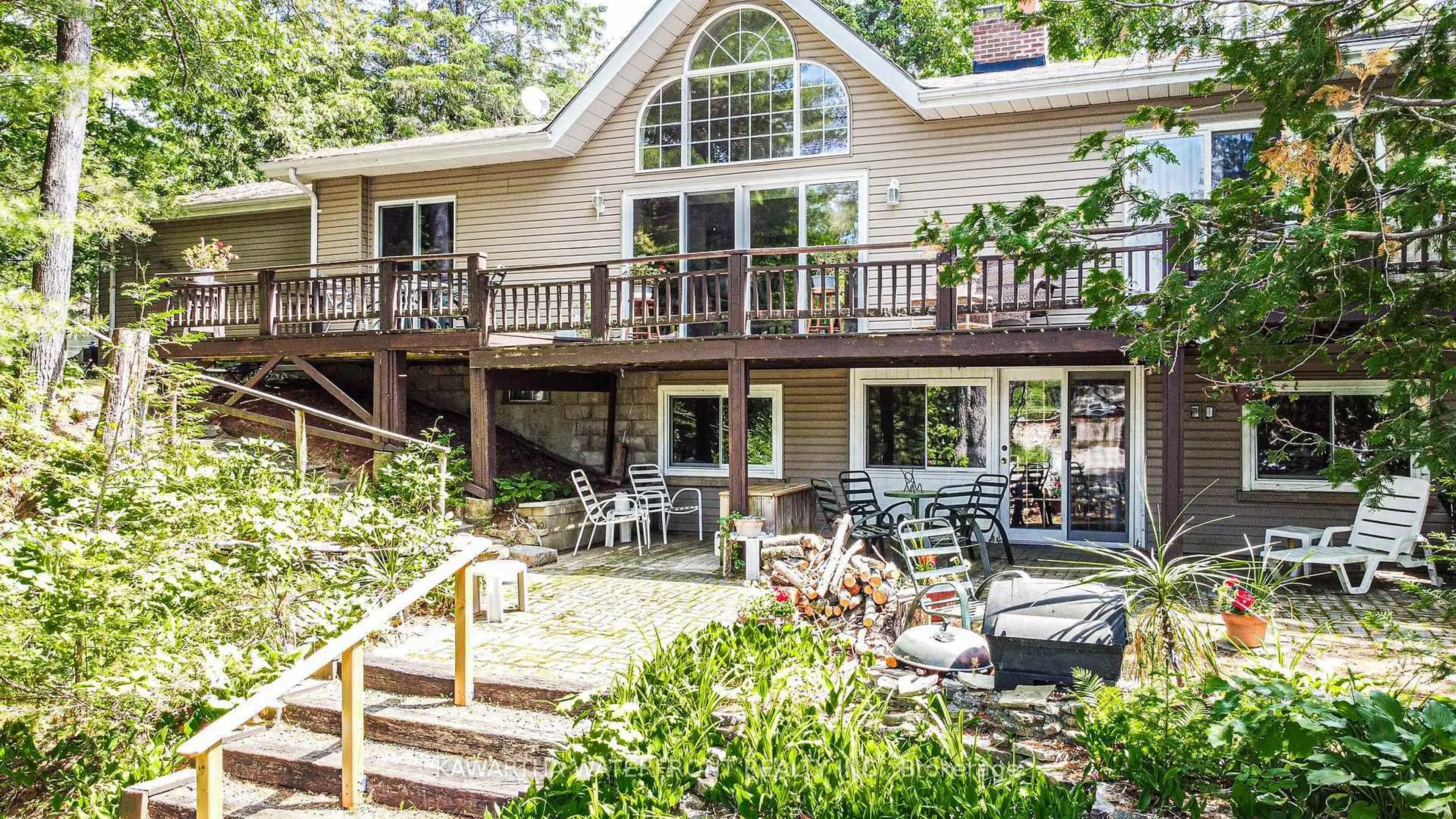 Patio, water/lake/river/ocean view for 25 Government Dock Rd, Kawartha Lakes Ontario K0M 2L0