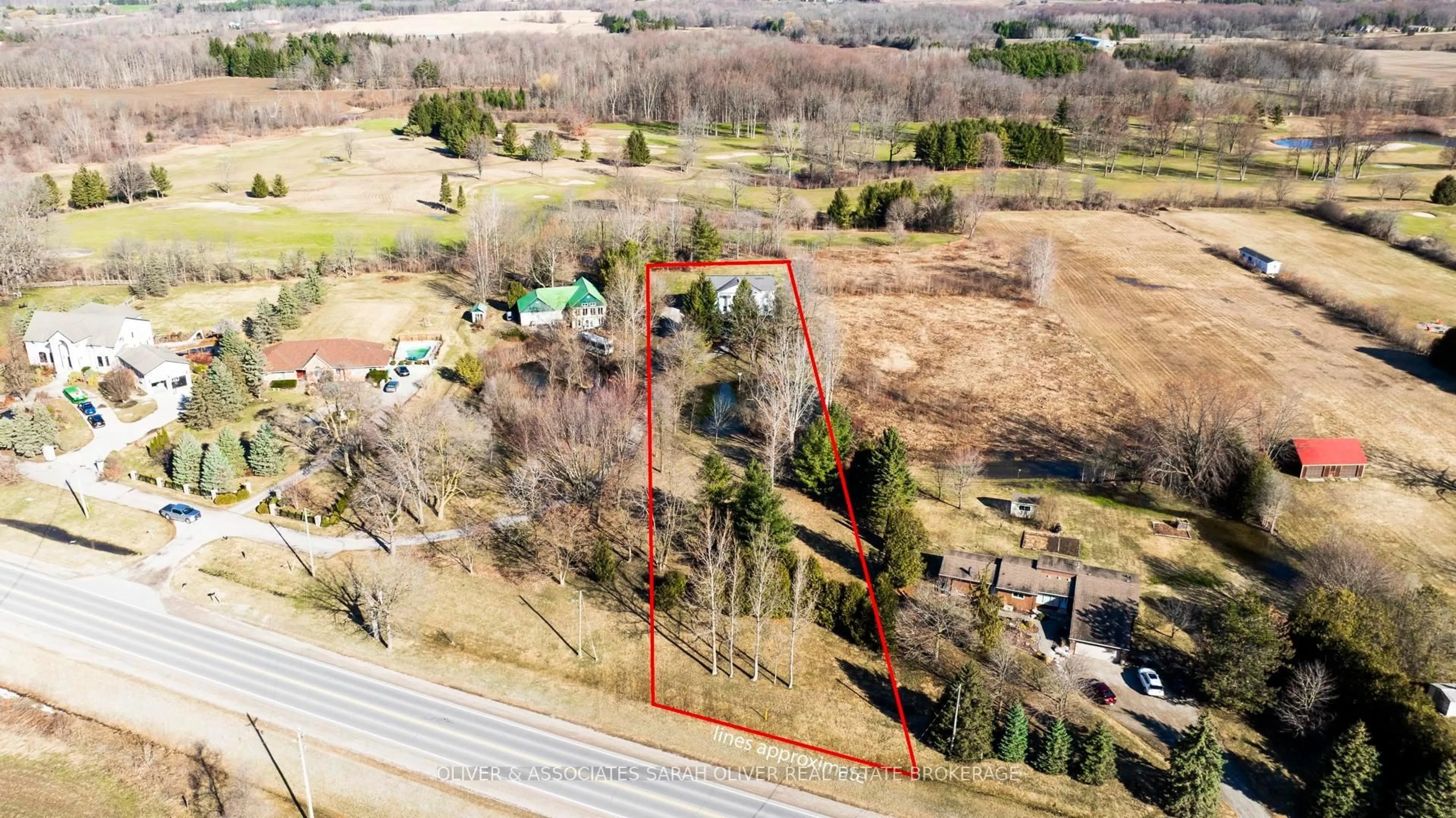 A pic from outside/outdoor area/front of a property/back of a property/a pic from drone, building for 6908 Egremont Dr, London North Ontario N6H 0H6