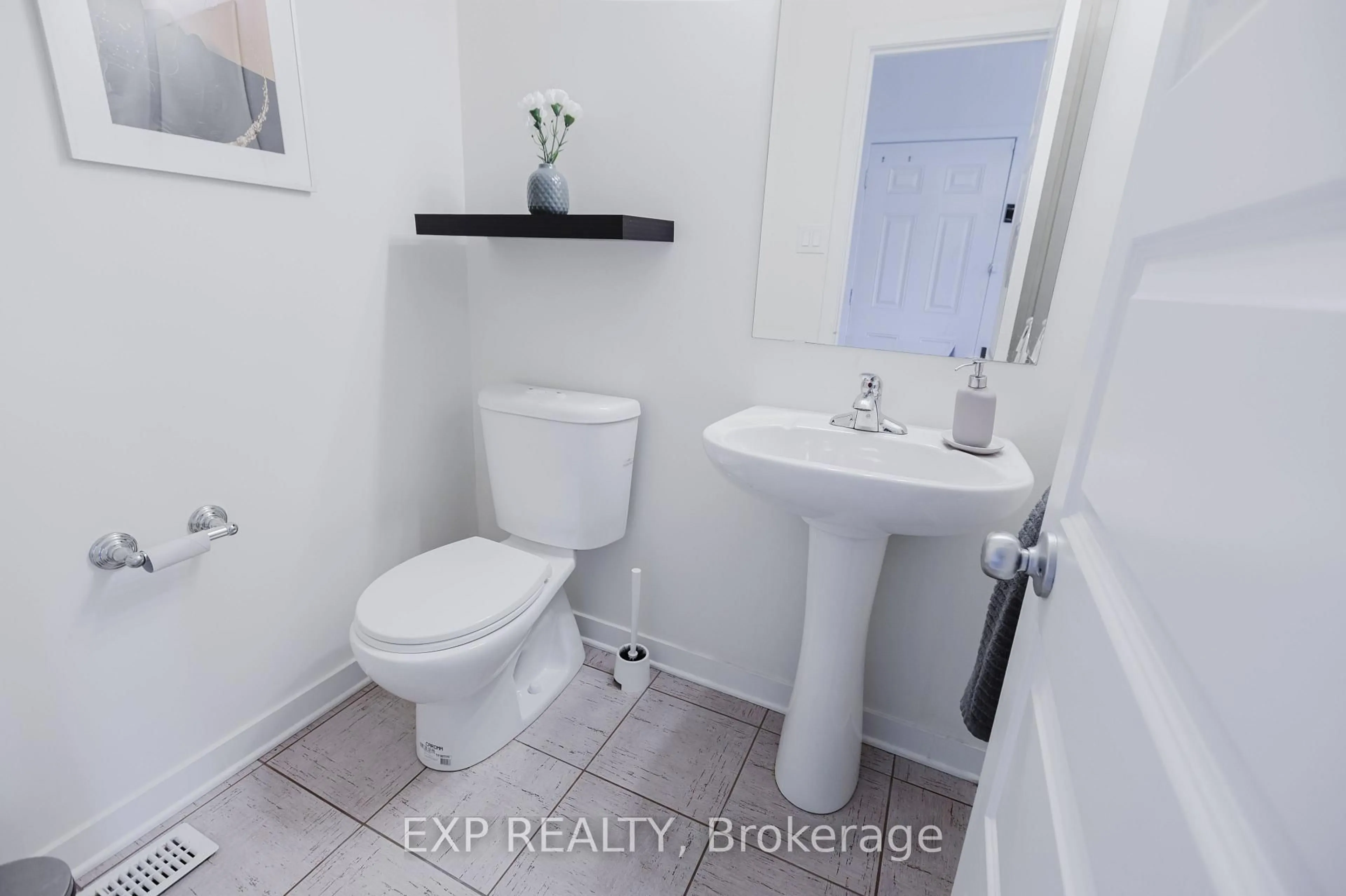 Standard bathroom, ceramic/tile floor for 301 Brettonwood Rdge, Ottawa Ontario K2T 0H8