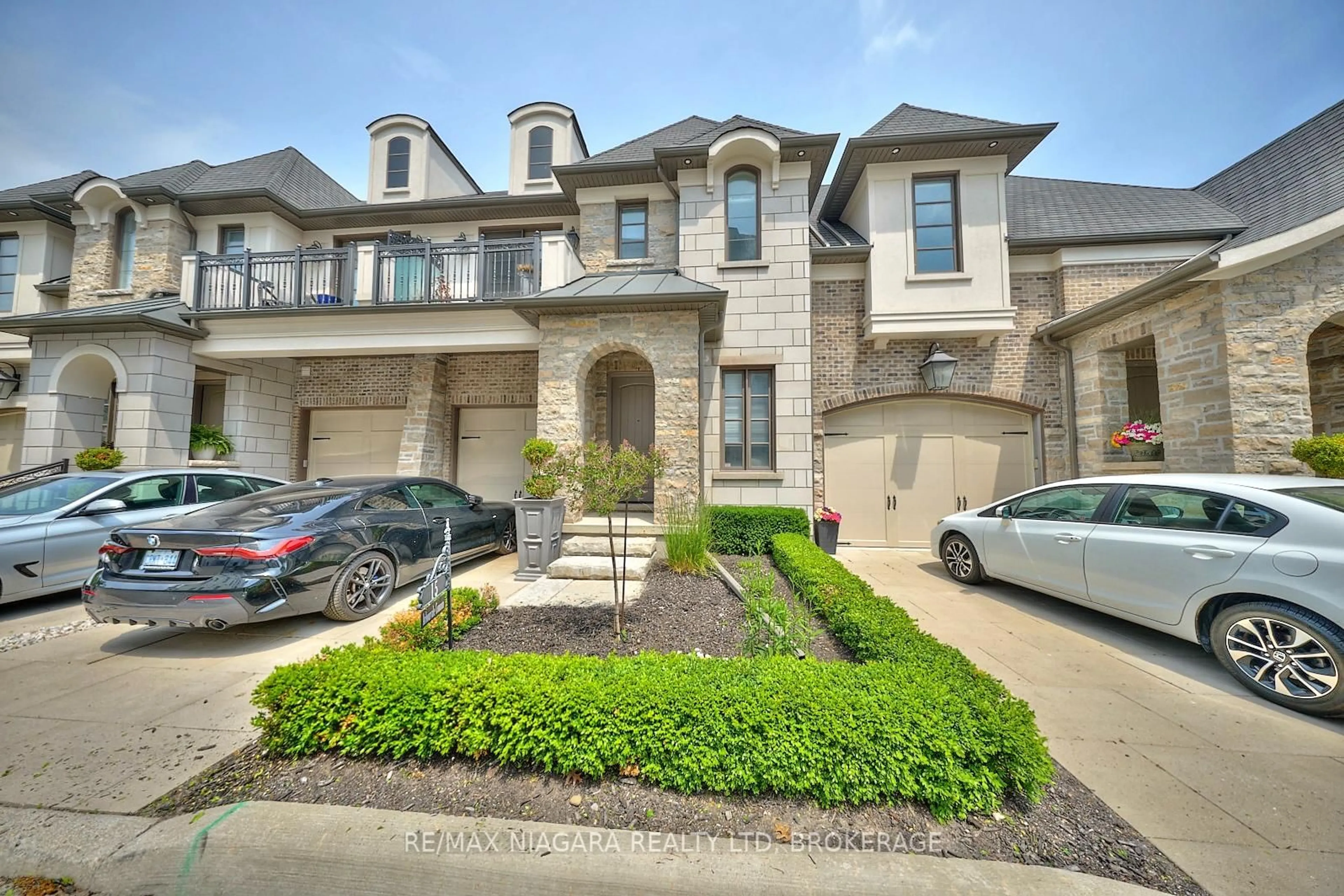 Unknown for 15 ARBOURVALE Common, St. Catharines Ontario L2T 4C5