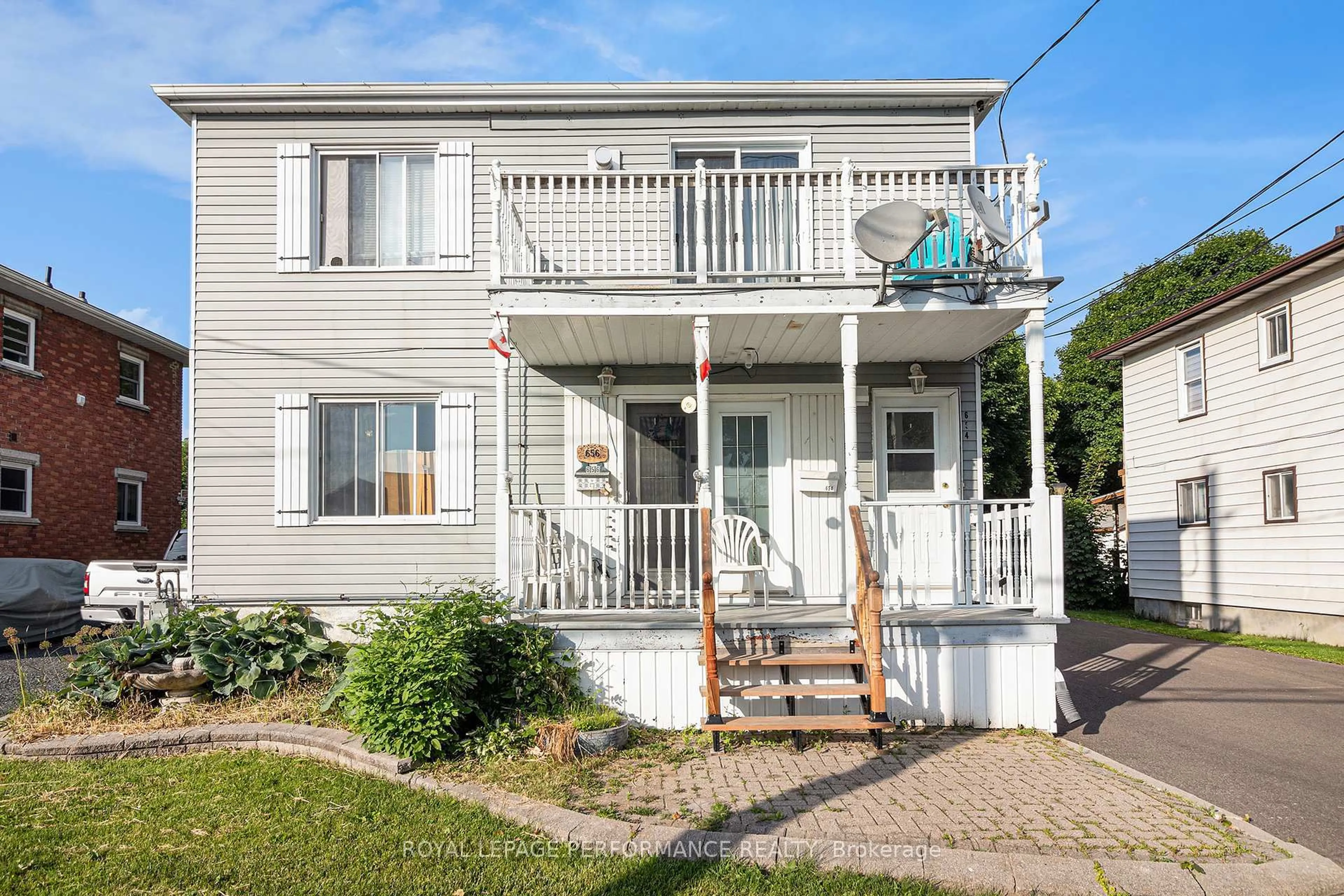Patio, street for 656 St Felix St, Cornwall Ontario K6H 5B6