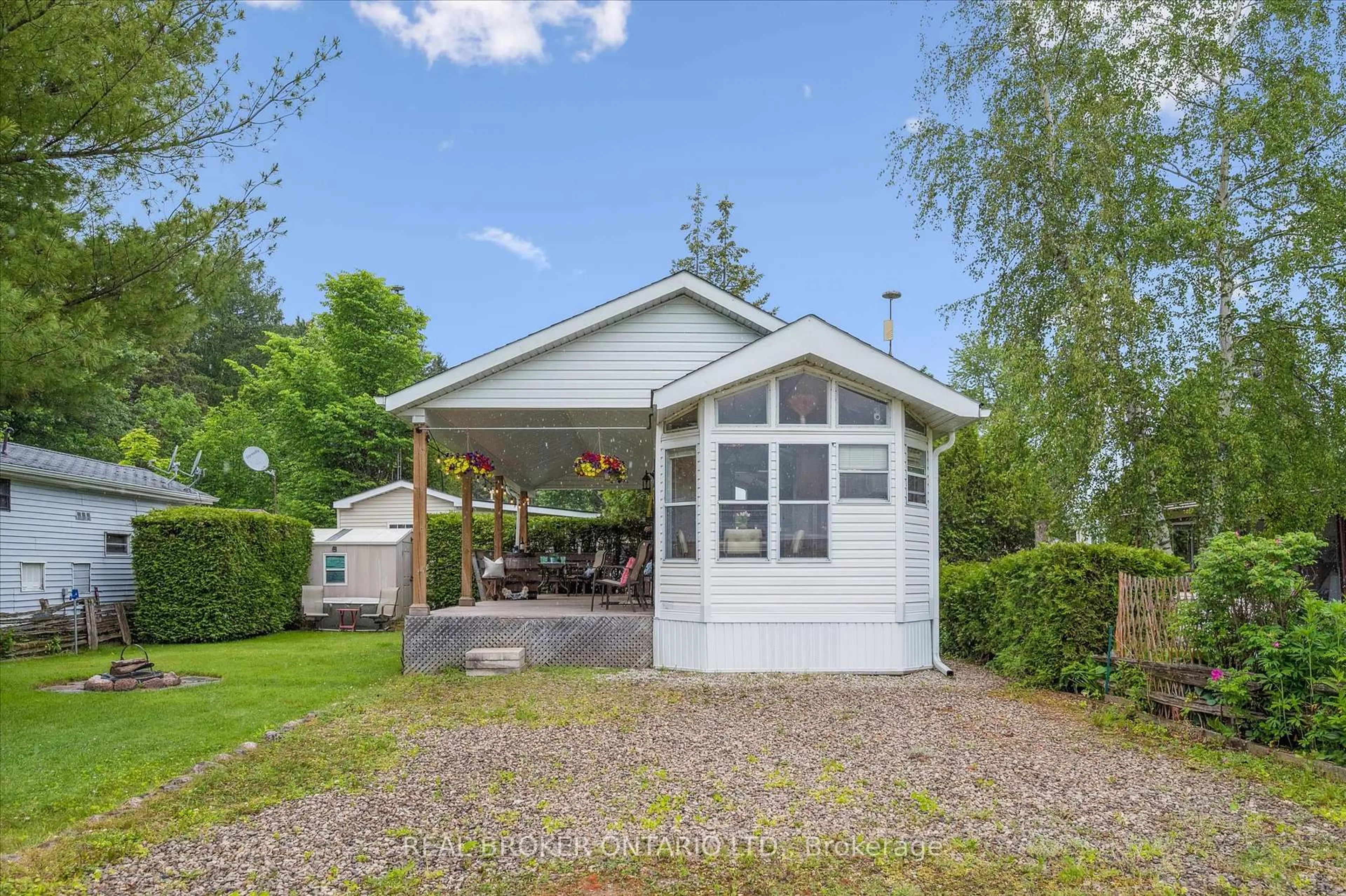 Shed for 2 Elm Pl, Centre Wellington Ontario N1M 2W5