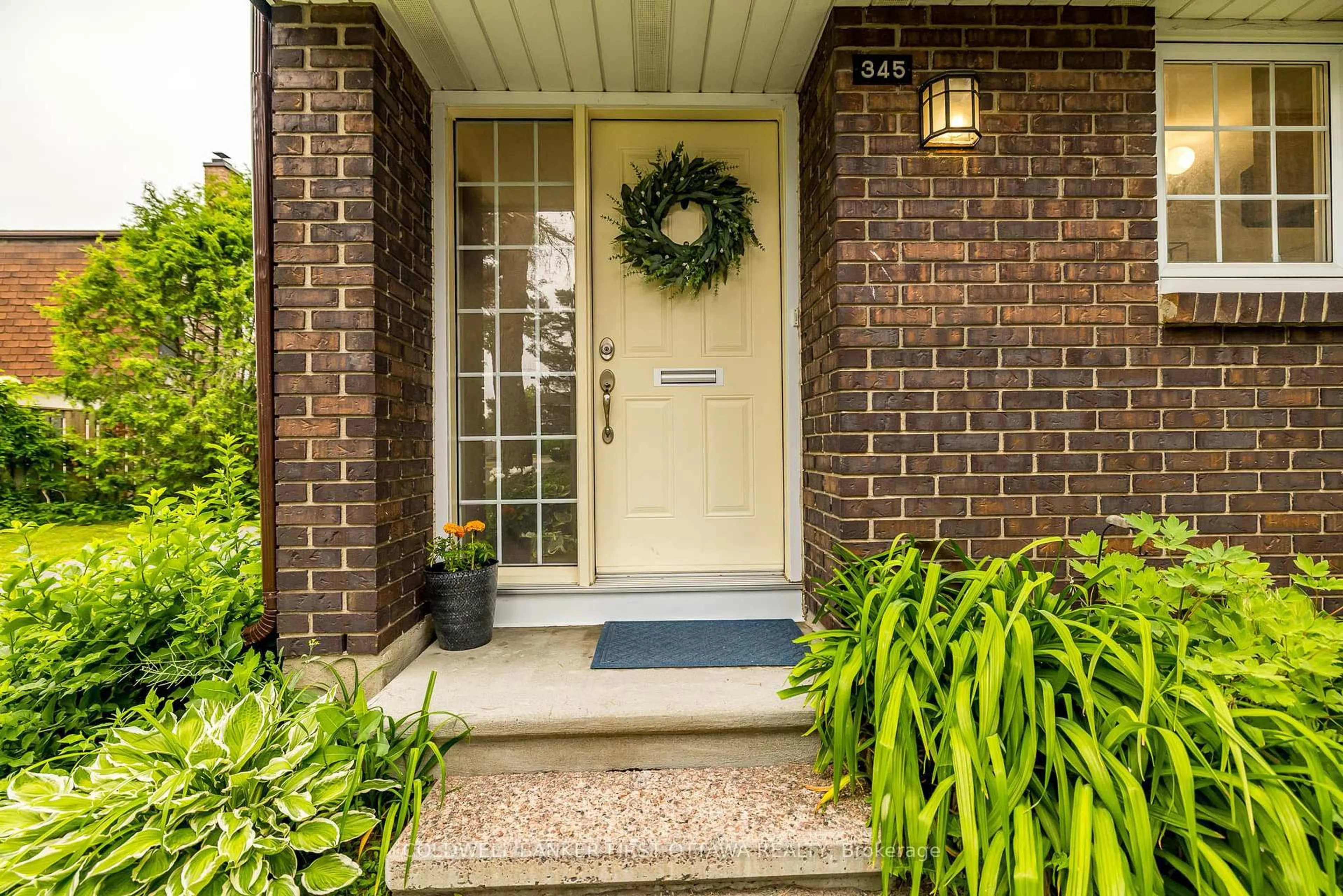 Home with brick exterior material, street for 345 Kintyre Private, Ottawa Ontario K2C 3M6