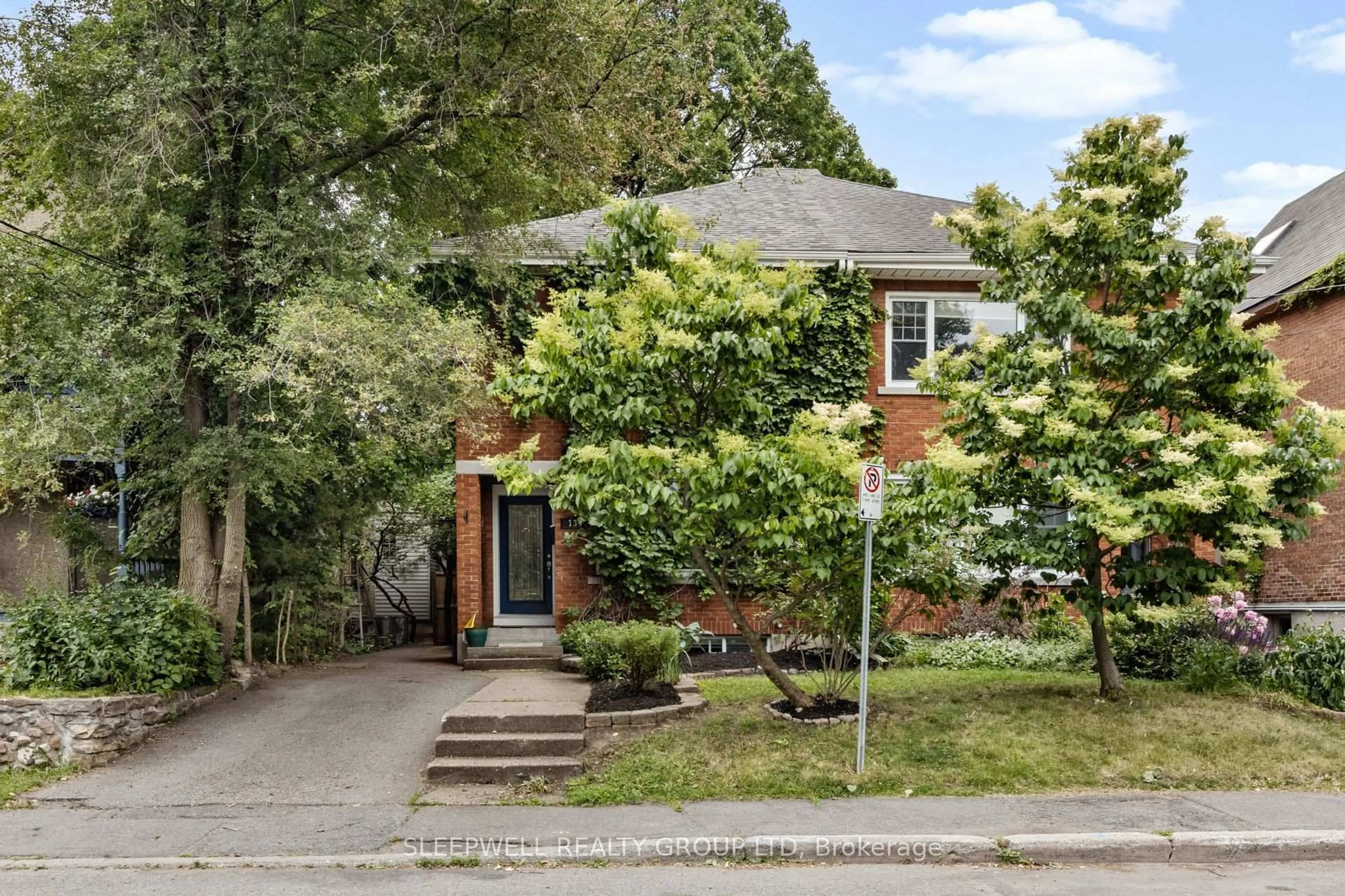 Home with brick exterior material, street for 134 Hopewell Ave, Ottawa Ontario K1S 2Z3