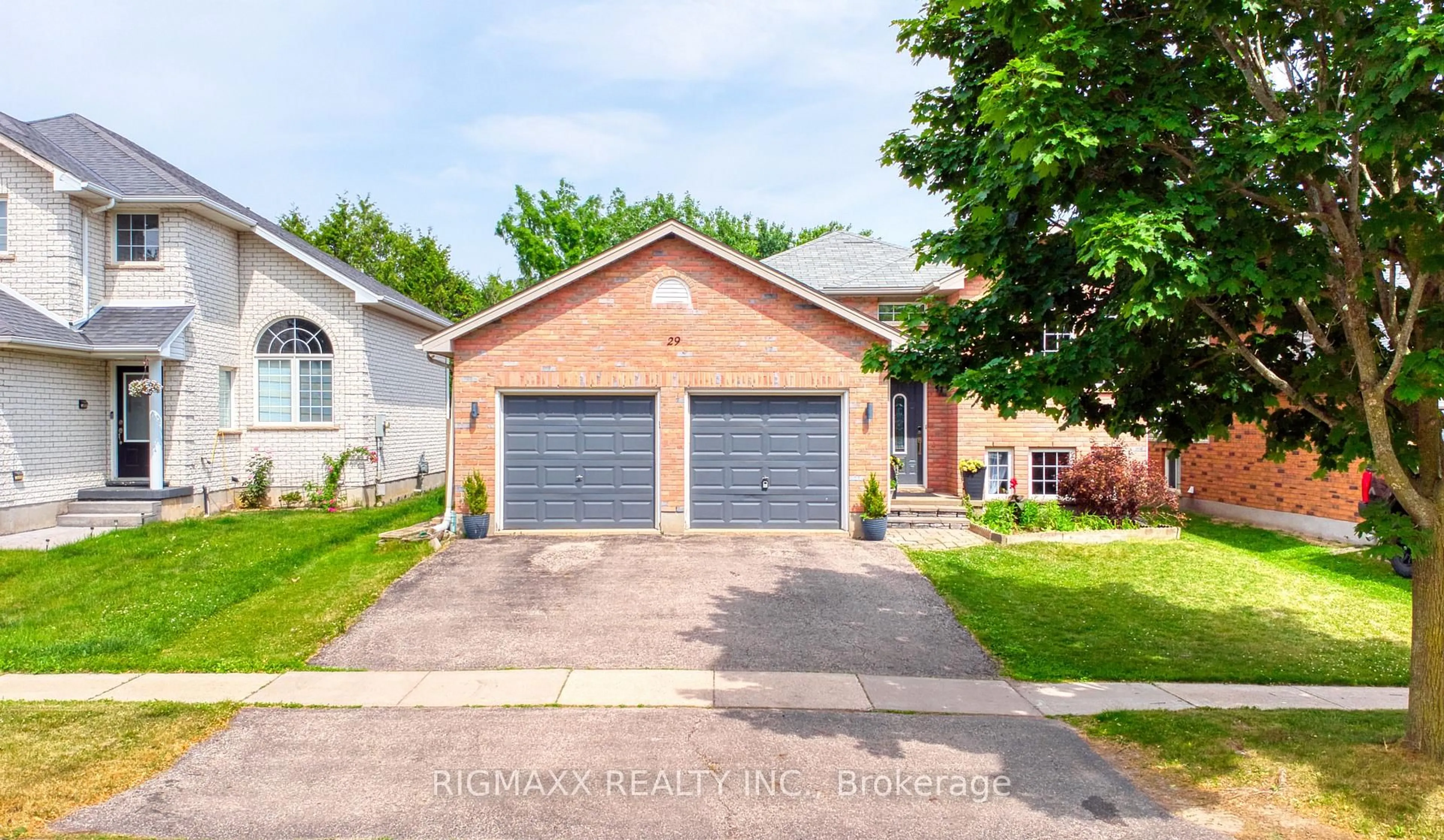 Home with brick exterior material, street for 29 Ponsford Pl, St. Thomas Ontario N5P 4J2