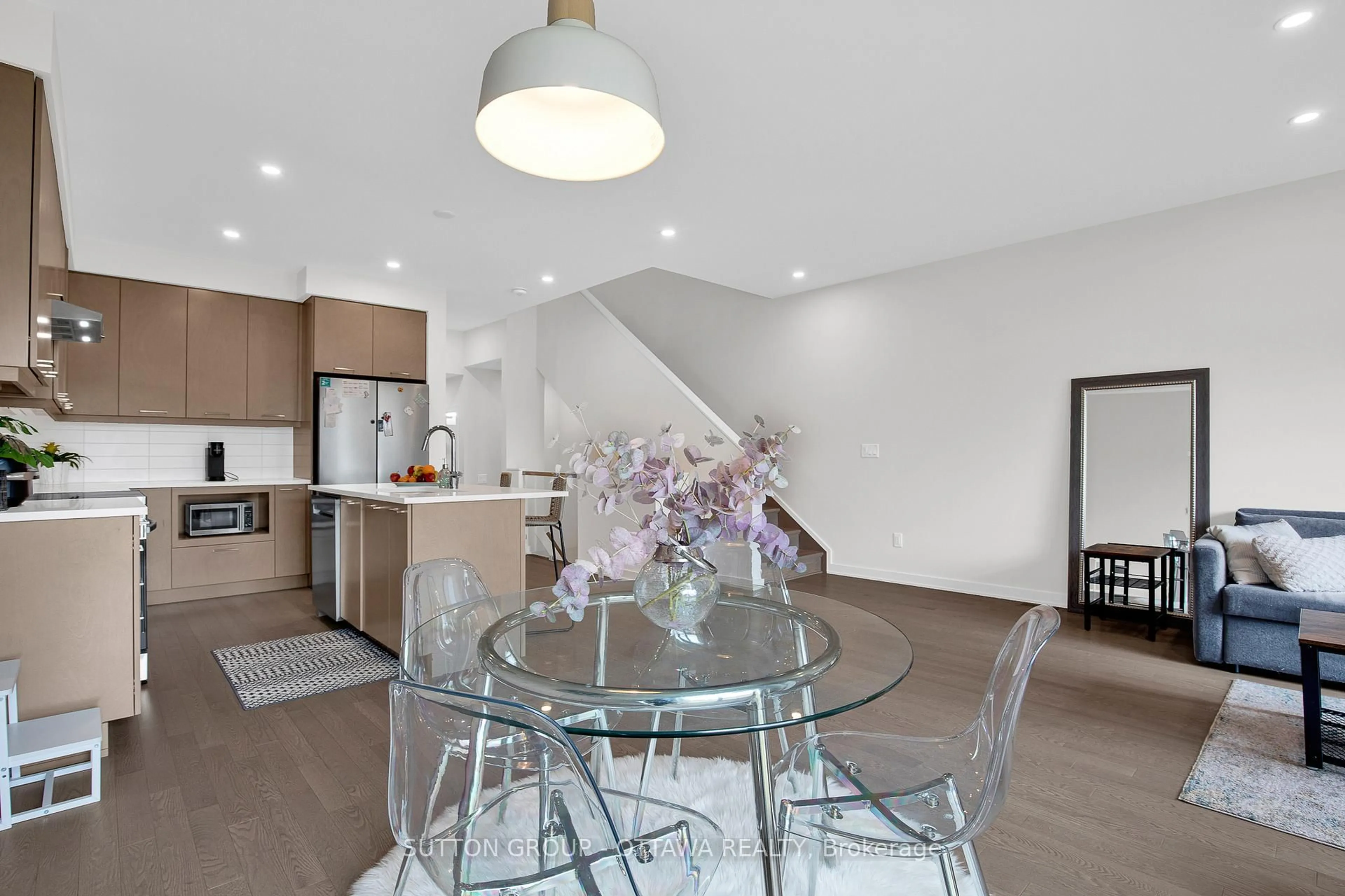 Unknown for 737 Acai Way, Ottawa Ontario K1X 0K1
