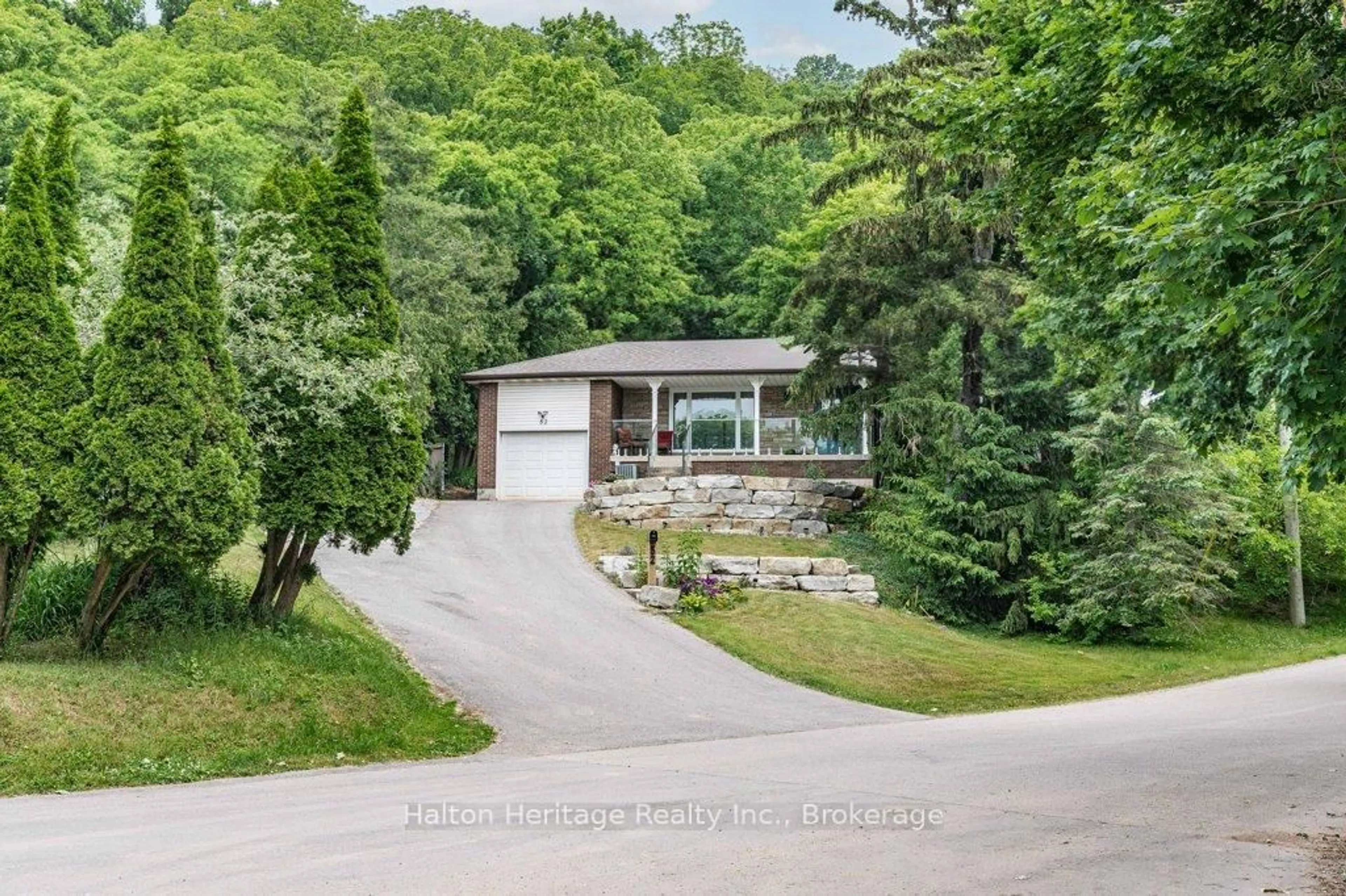 Unknown for 52 Parkside Ave, Hamilton Ontario L9H 2S7