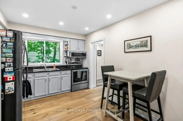 Additional image 31 of 52 Parkside Ave