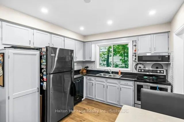 Additional image 30 of 52 Parkside Ave
