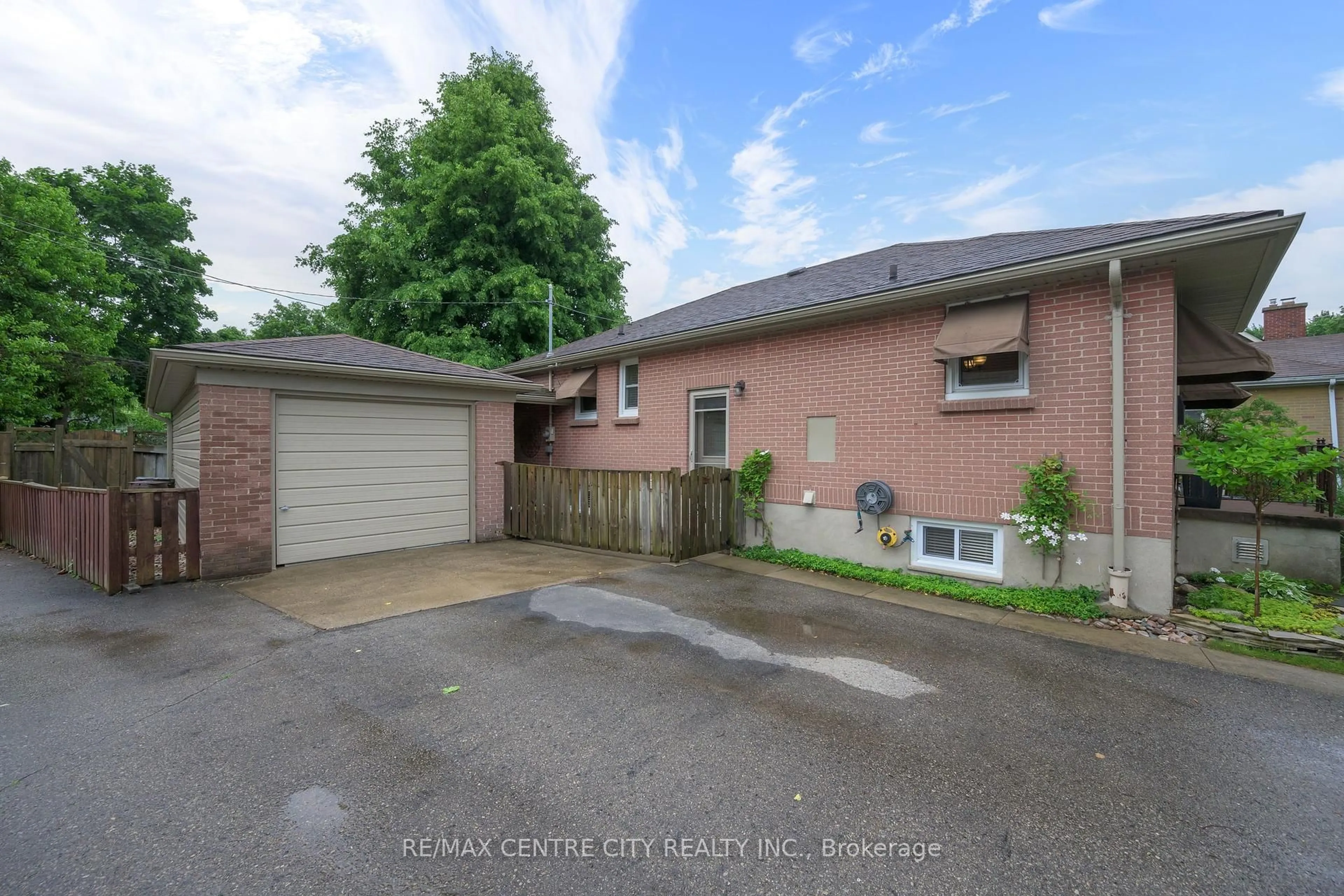 Unknown for 14 Cronyn Cres, London East Ontario N5W 4M6