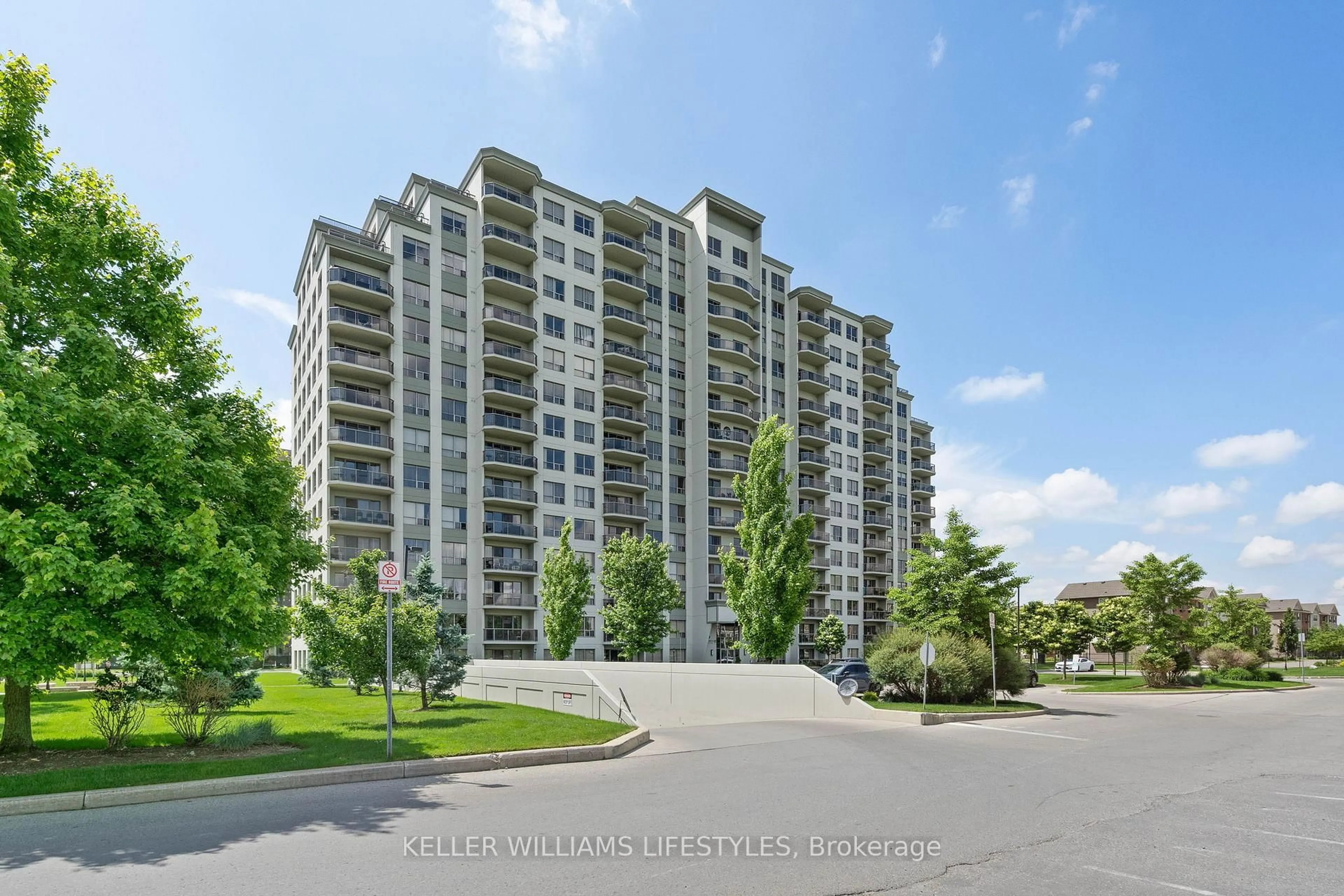 A pic from outside/outdoor area/front of a property/back of a property/a pic from drone, unknown for 1030 Coronation Dr #1004, London North Ontario N6G 0G5