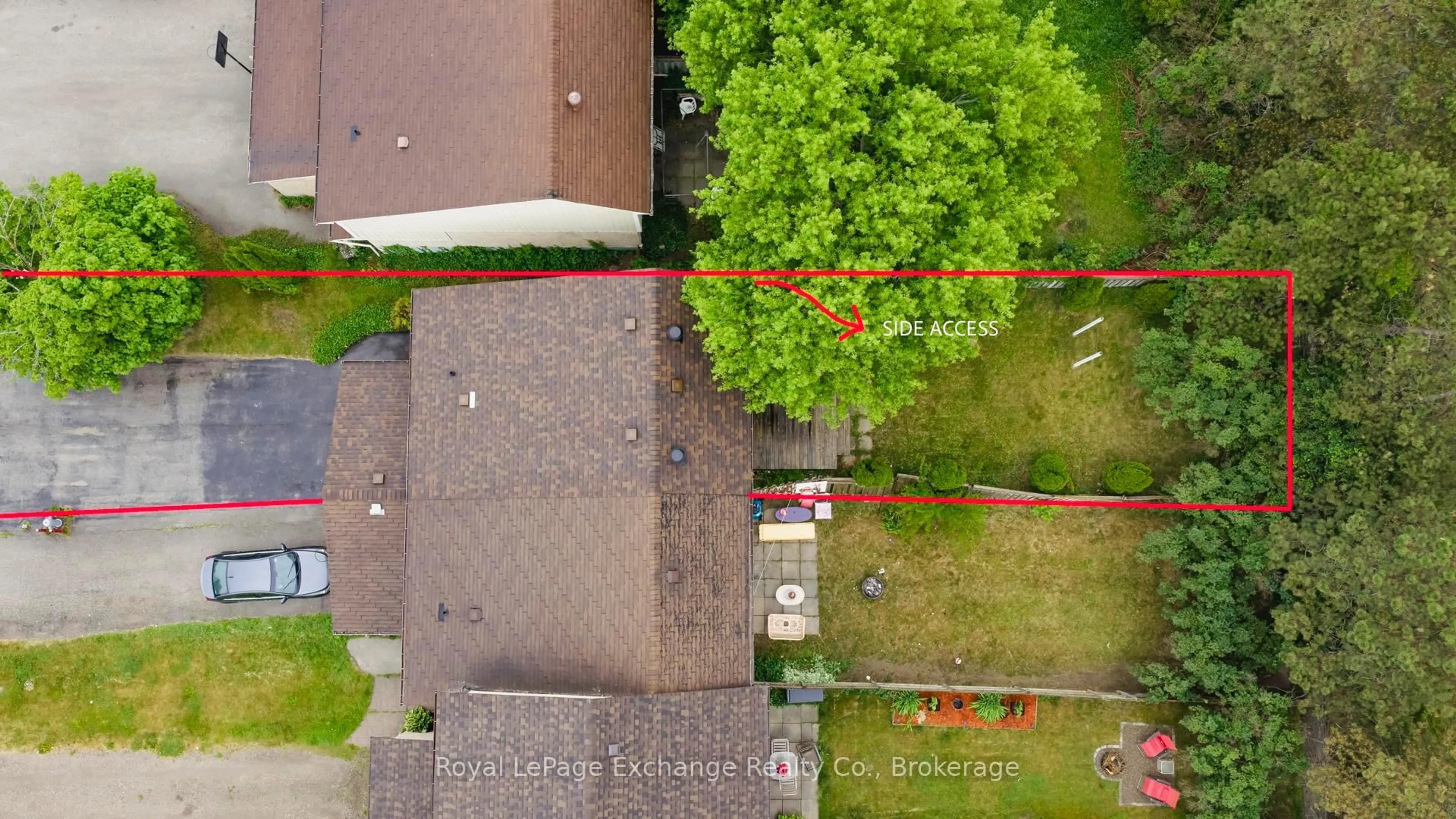 A pic from outside/outdoor area/front of a property/back of a property/a pic from drone, street for 652 Hunter St, Kincardine Ontario N2Z 1S1