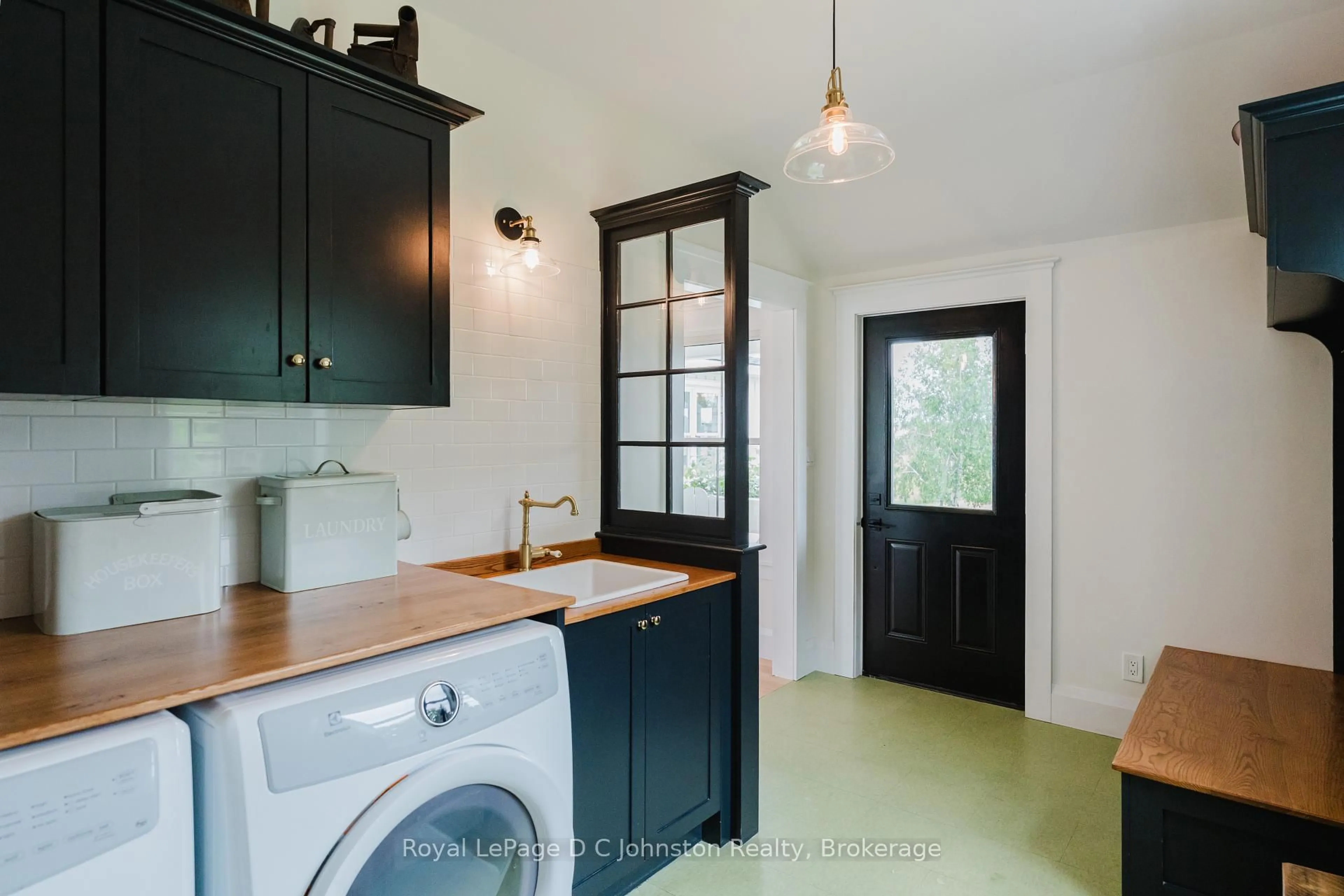 Laundry room for 1565 B Line, Arran-Elderslie Ontario N0H 2L0