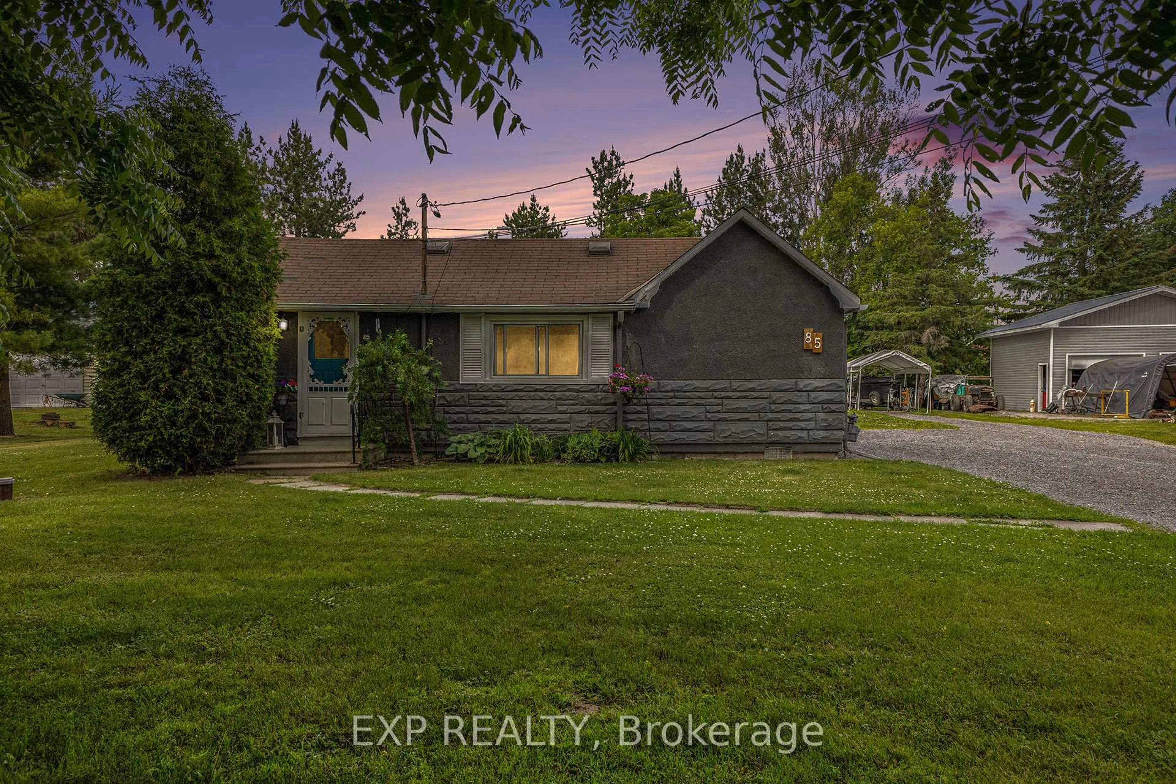 A pic from outside/outdoor area/front of a property/back of a property/a pic from drone, unknown for 85 Moore St, Arnprior Ontario K7S 1G3