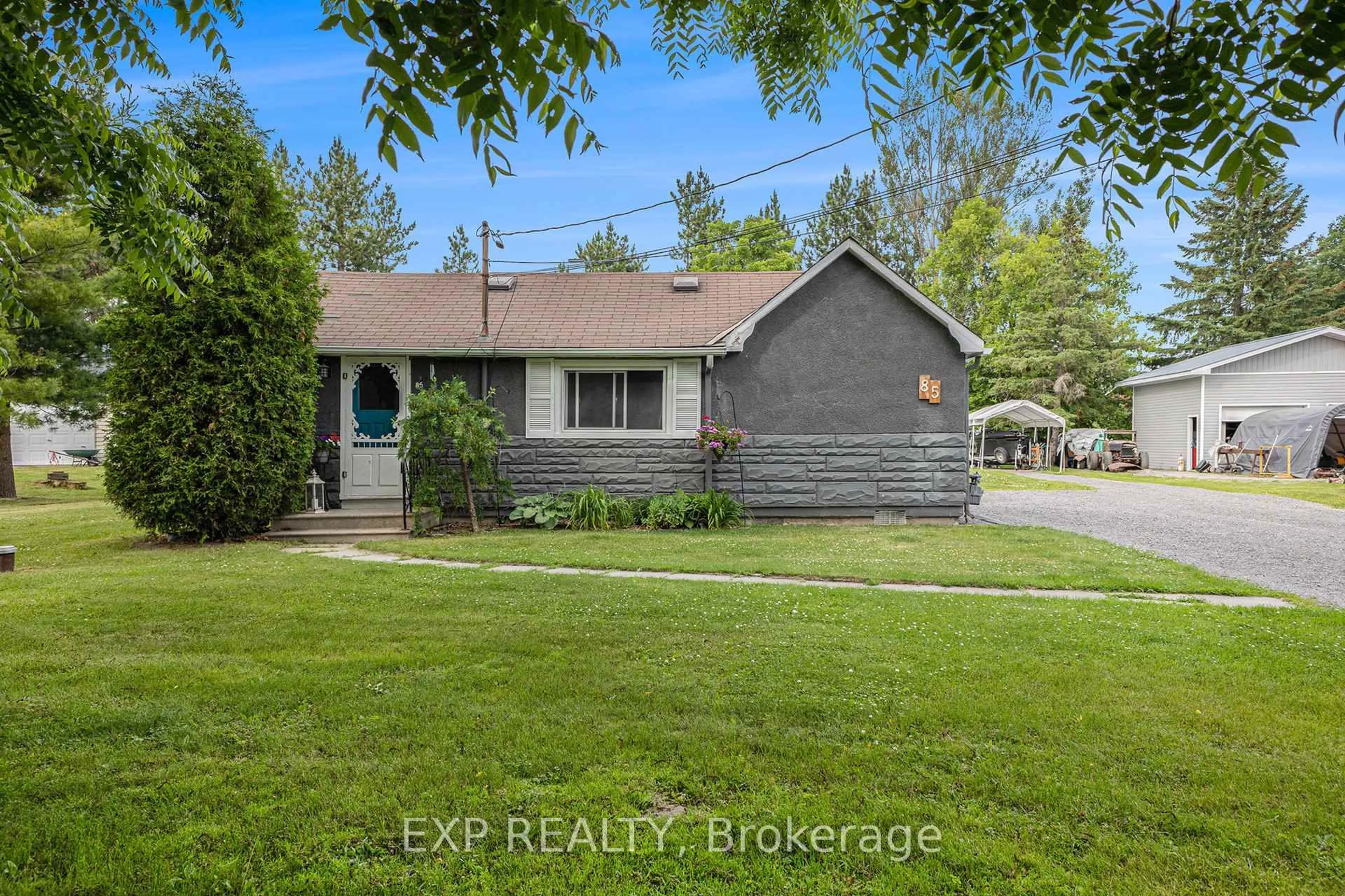 A pic from outside/outdoor area/front of a property/back of a property/a pic from drone, unknown for 85 Moore St, Arnprior Ontario K7S 1G3