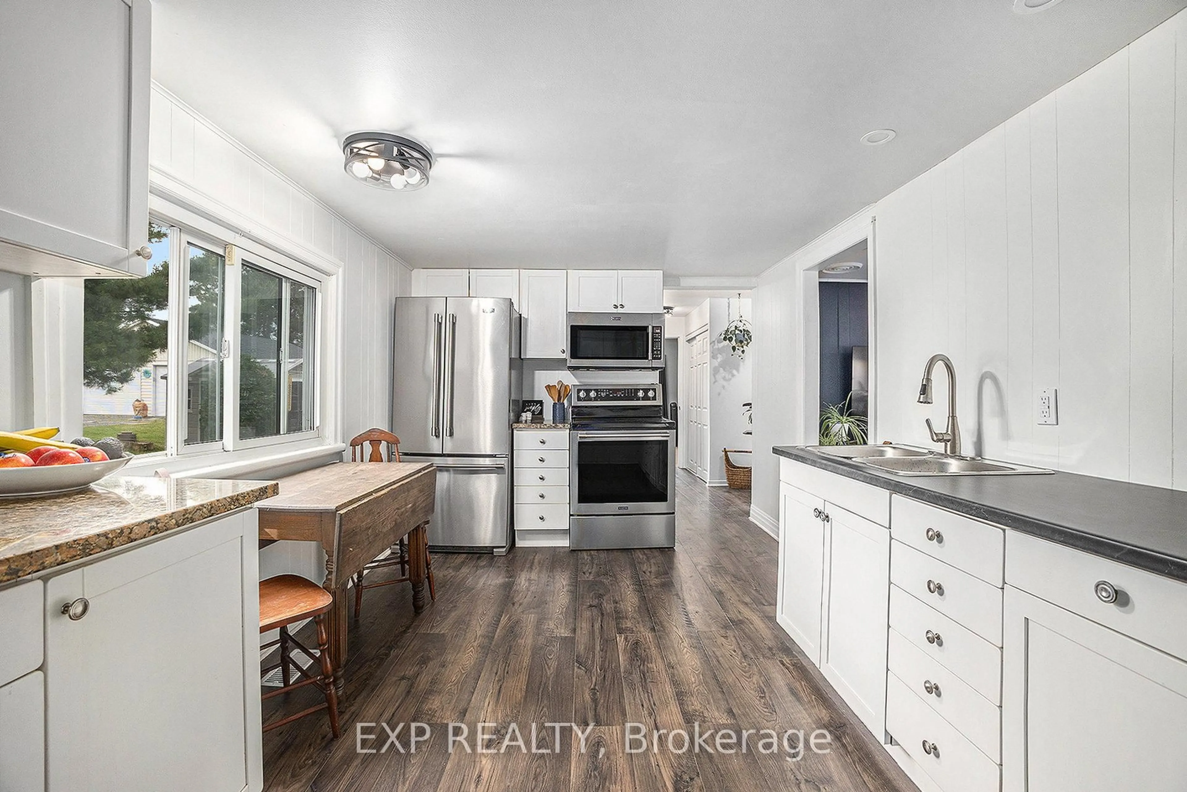 Open concept kitchen, unknown for 85 Moore St, Arnprior Ontario K7S 1G3