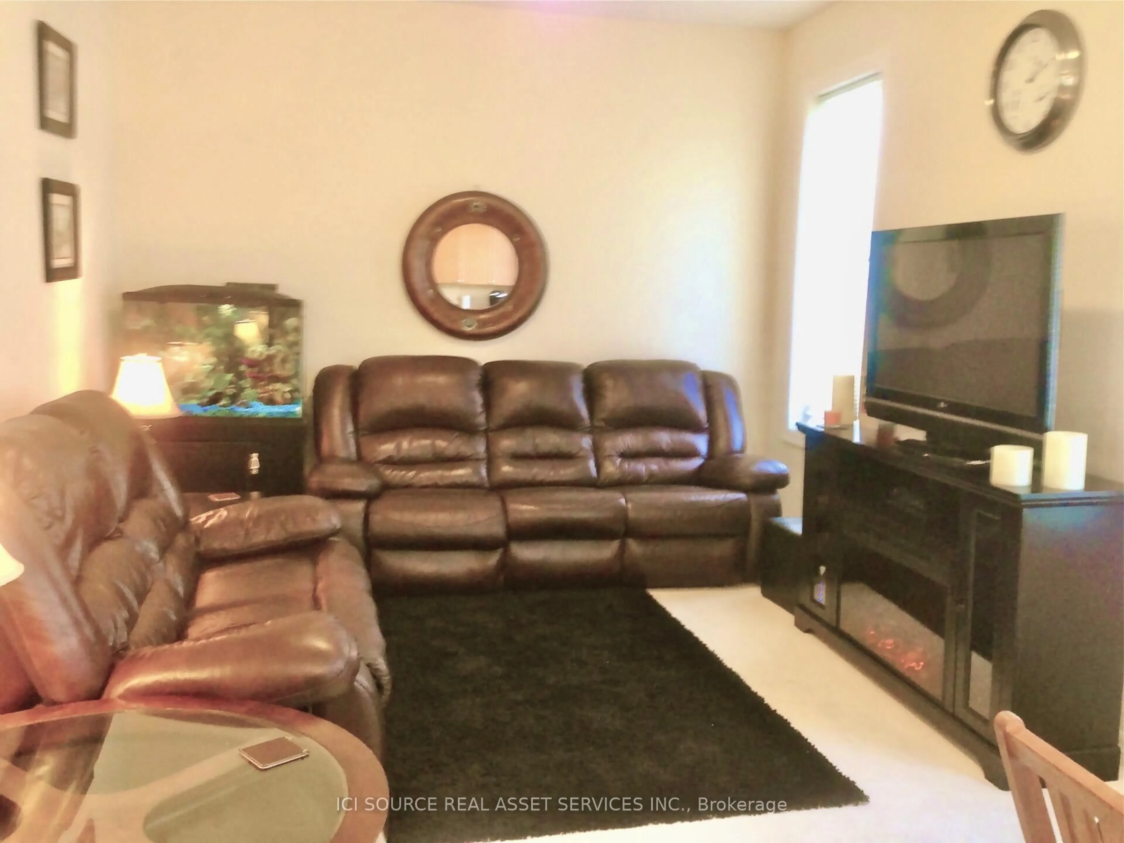 Living room with furniture, unknown for 148 Montreal Circ, Hamilton Ontario L8E 0C8