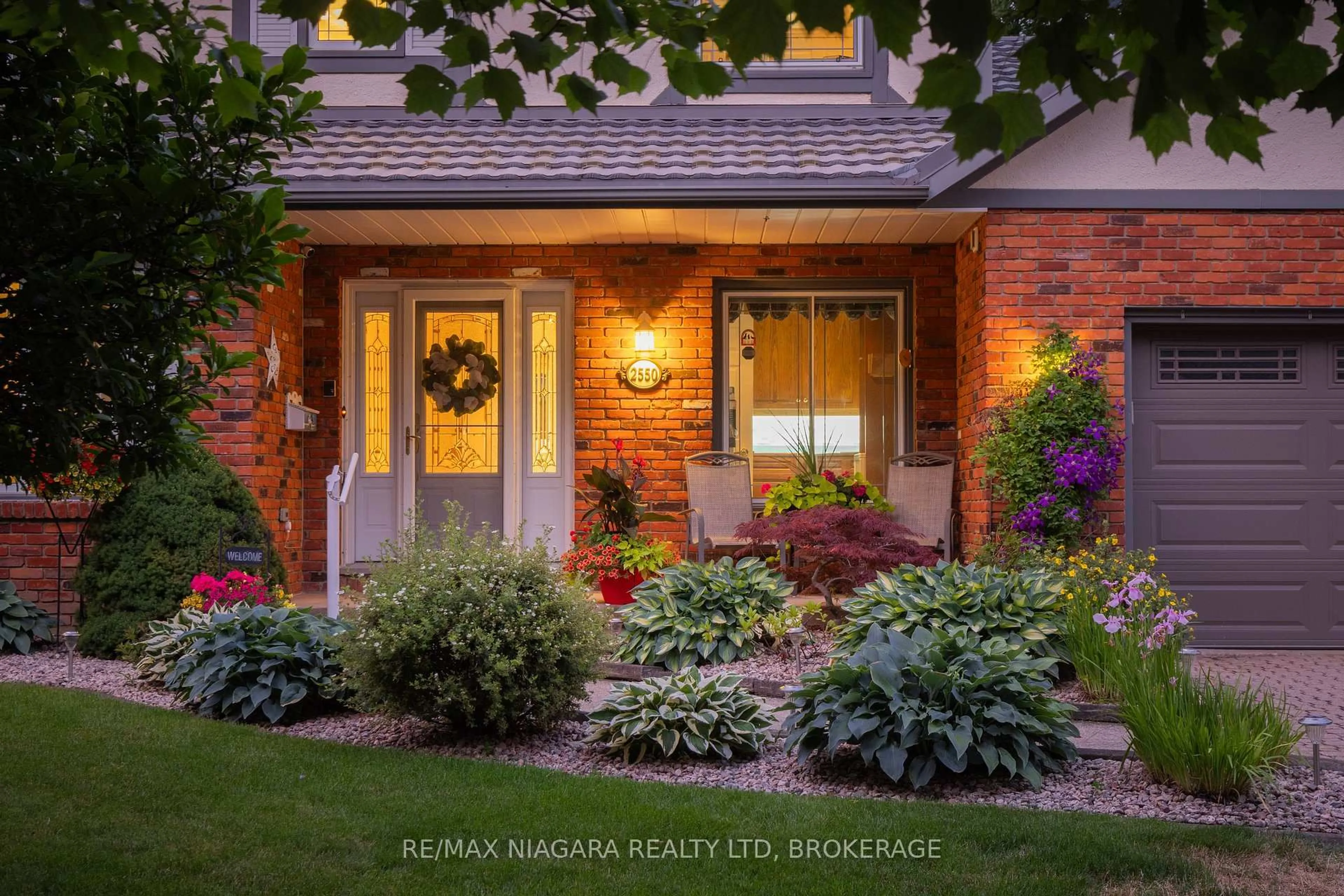 Home with brick exterior material, street for 2550 Noella Crt, Niagara Falls Ontario L2J 3G9