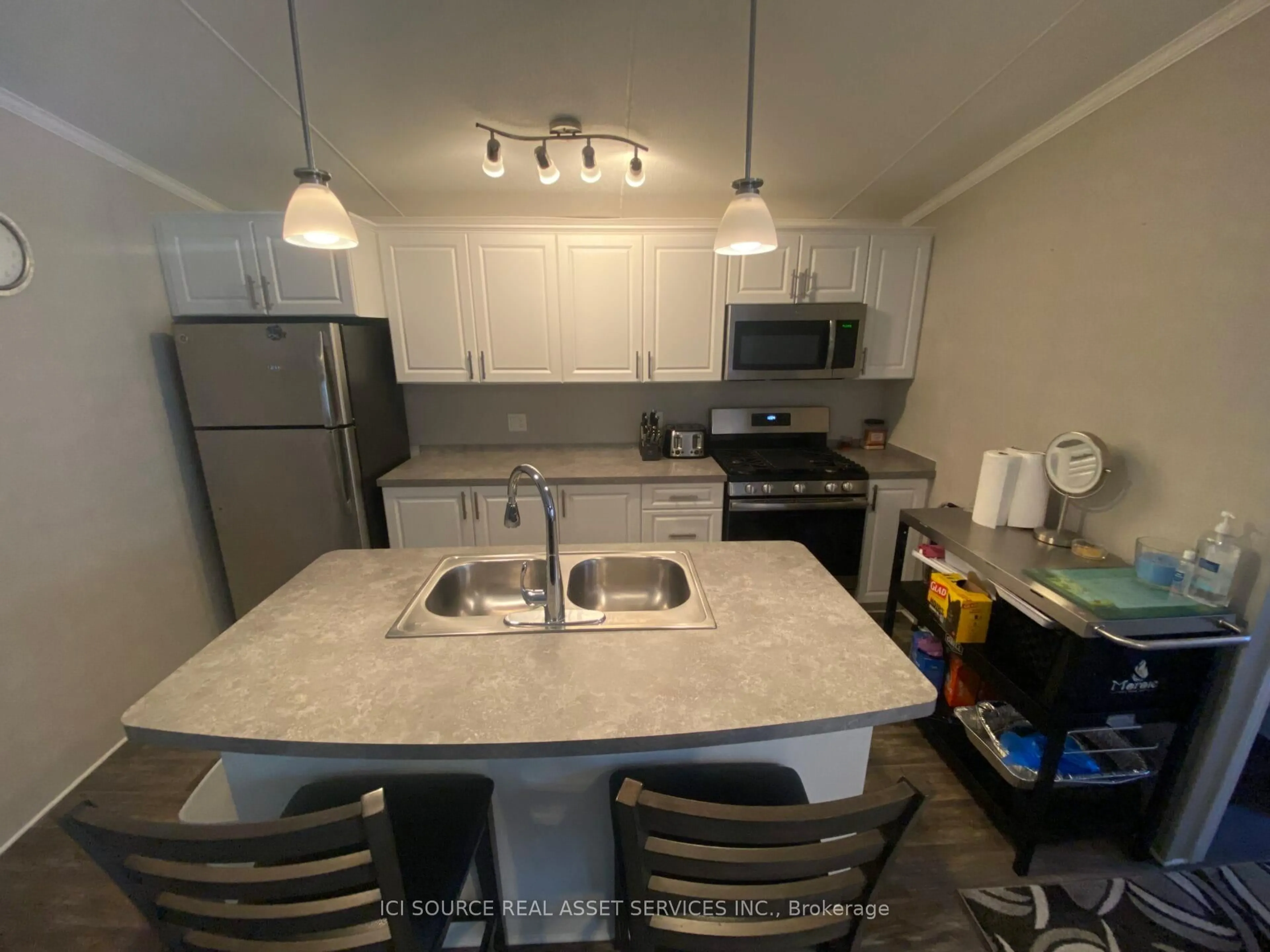 Standard kitchen, unknown for 1082 Shamrock Marina Rd #SMR220, Gravenhurst Ontario P0E 1N0