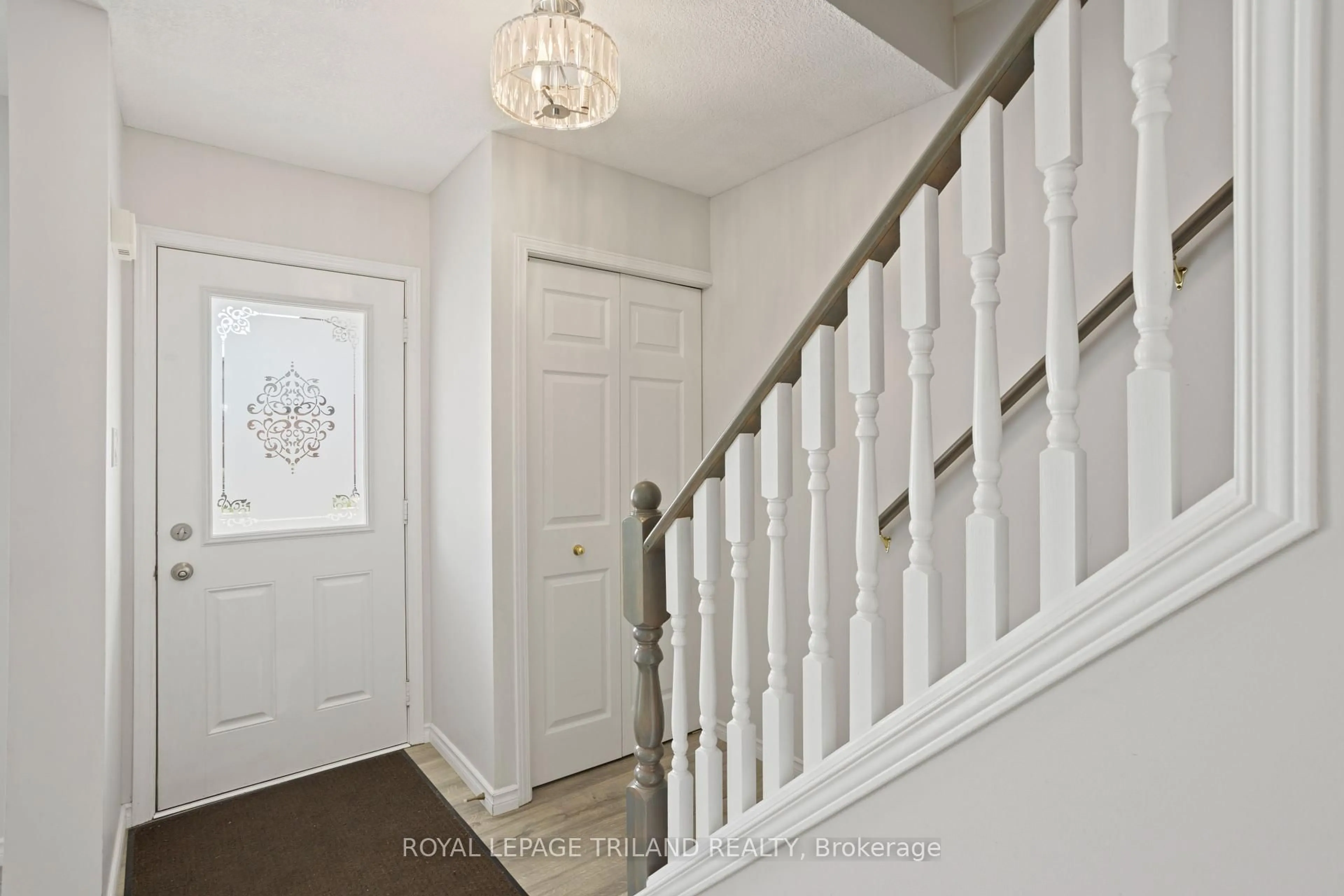 Indoor entryway for 1921 Father Dalton Ave #37, London North Ontario N5X 4S1