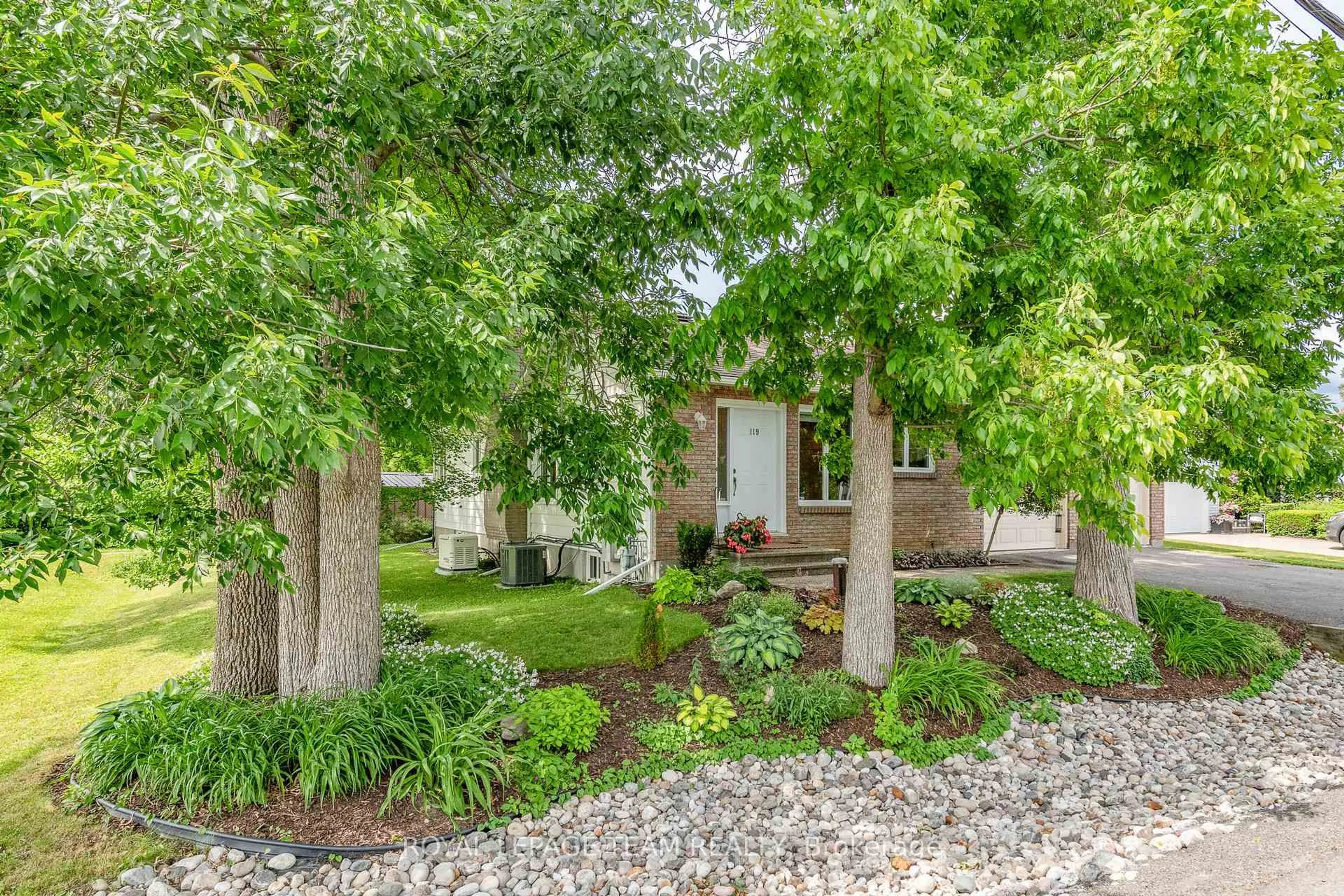 Unknown for 119 Royal York St, Richmond Ontario K0A 2Z0