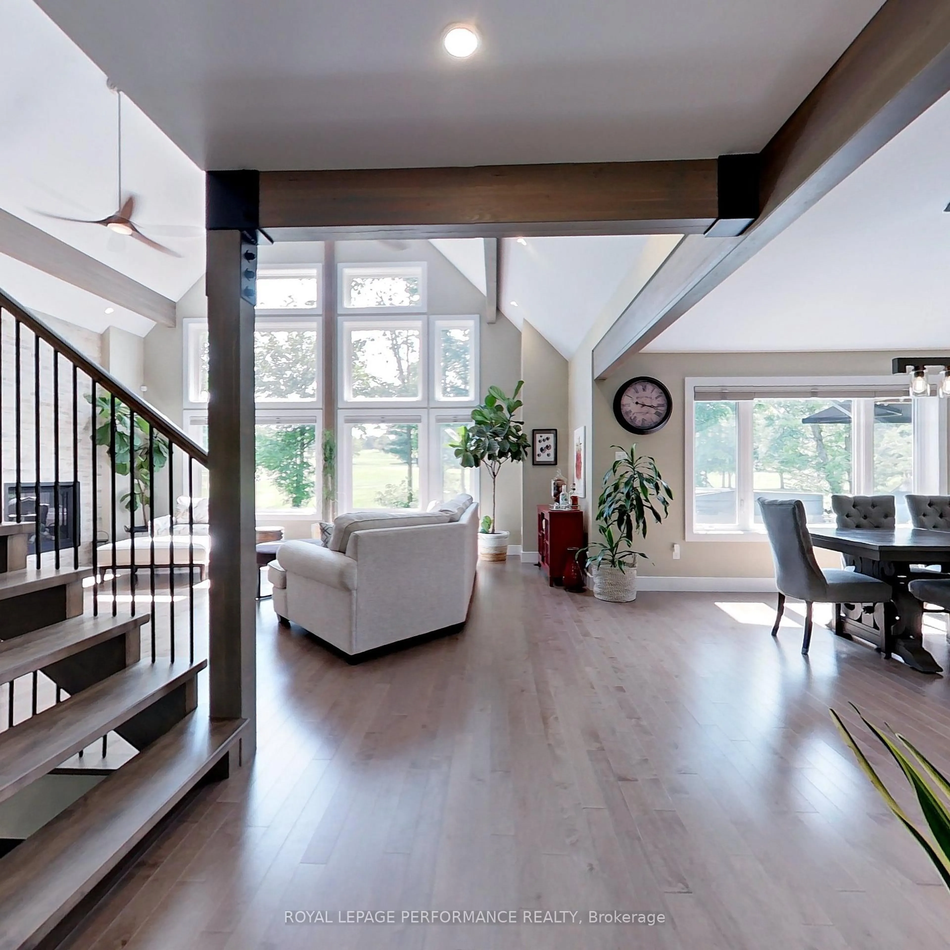 Indoor foyer for 39 Morning Flight Crt, Calabogie Ontario K0J 1H0