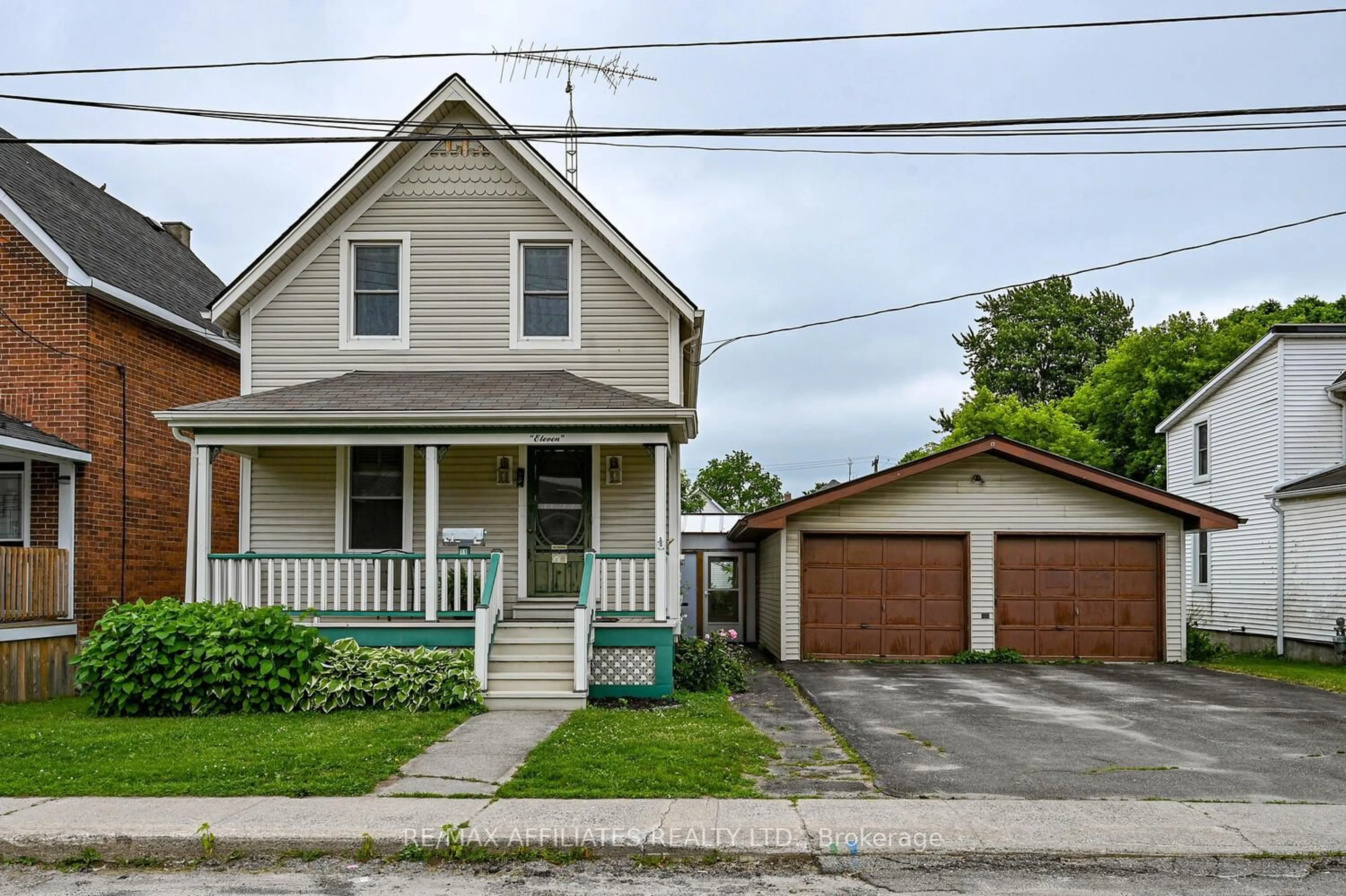 Unknown for 11 Merrick St, Smiths Falls Ontario K7A 4R2