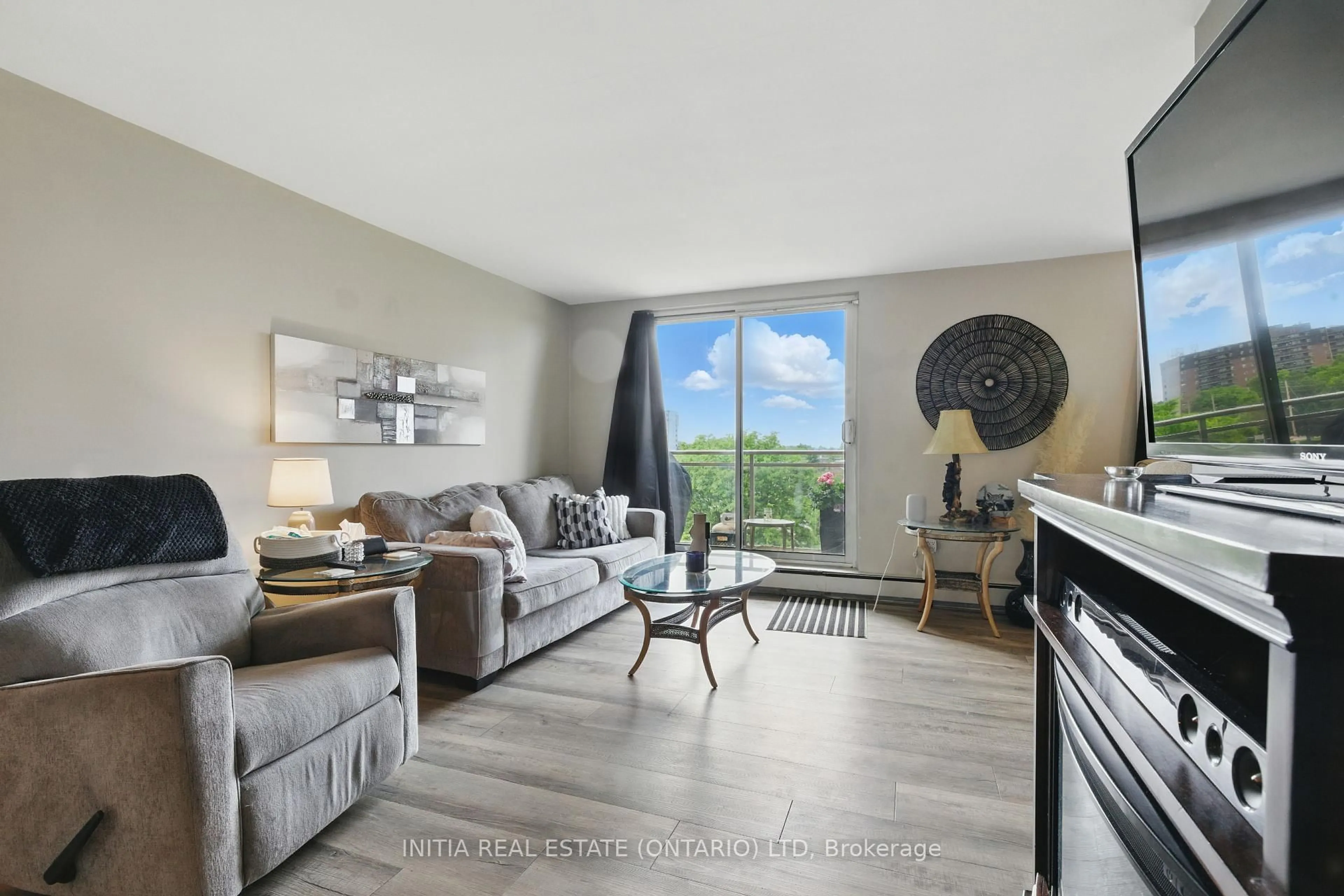 Living room with furniture, unknown for 931 Wonderland Rd #612, London South Ontario N6K 2X6