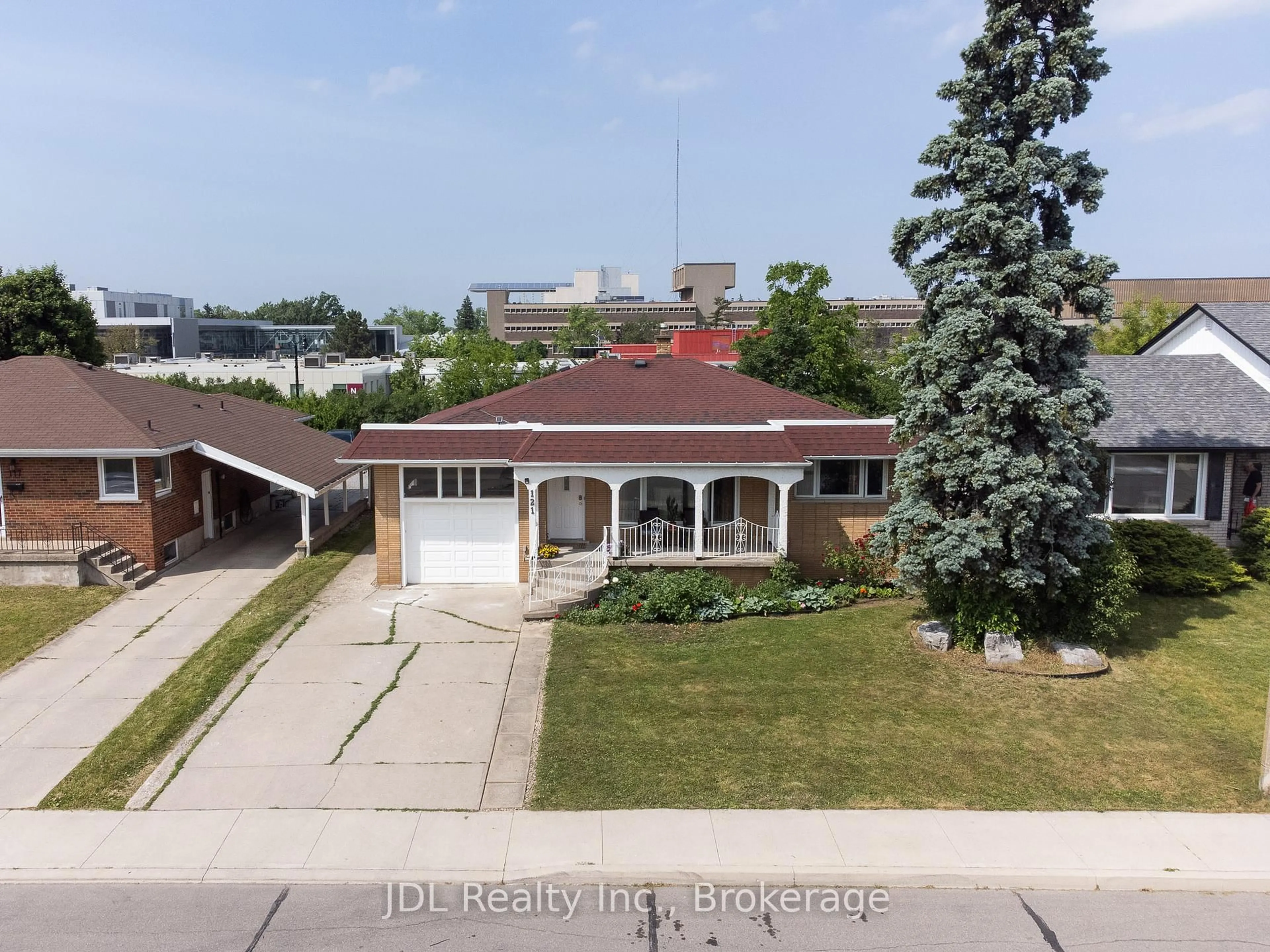 A pic from outside/outdoor area/front of a property/back of a property/a pic from drone, street for 121 Delmar Dr, Hamilton Ontario L9C 1J8