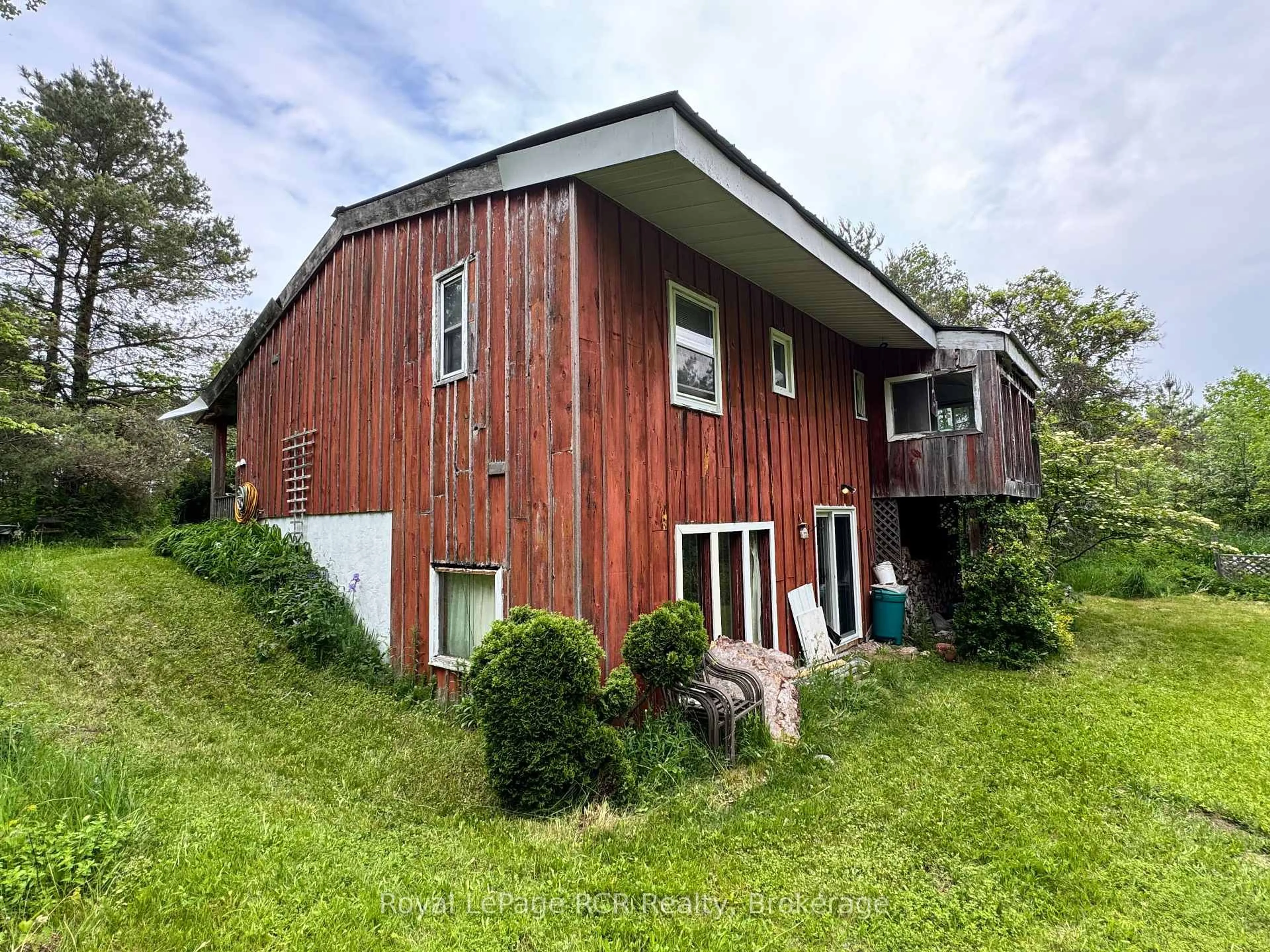 A pic from outside/outdoor area/front of a property/back of a property/a pic from drone, building for 585250 Sideroad 10 A, Grey Highlands Ontario N0C 1H0