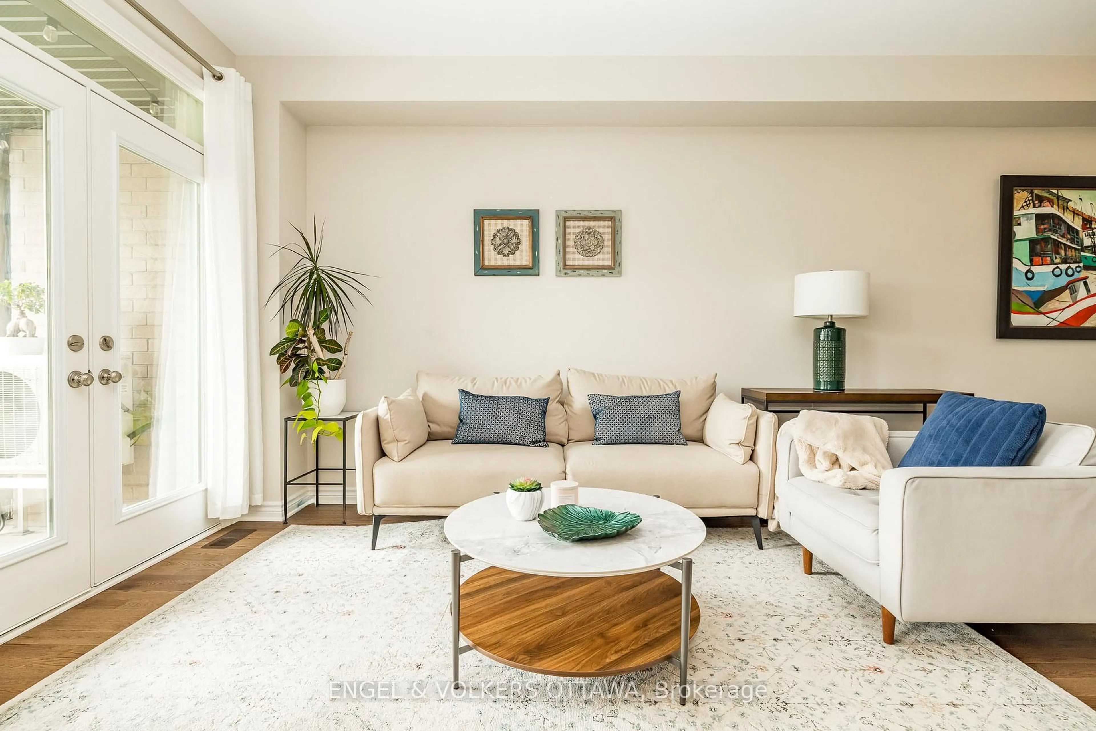 Living room with furniture, unknown for 182 POPLIN St, Ottawa Ontario K4M 0G9