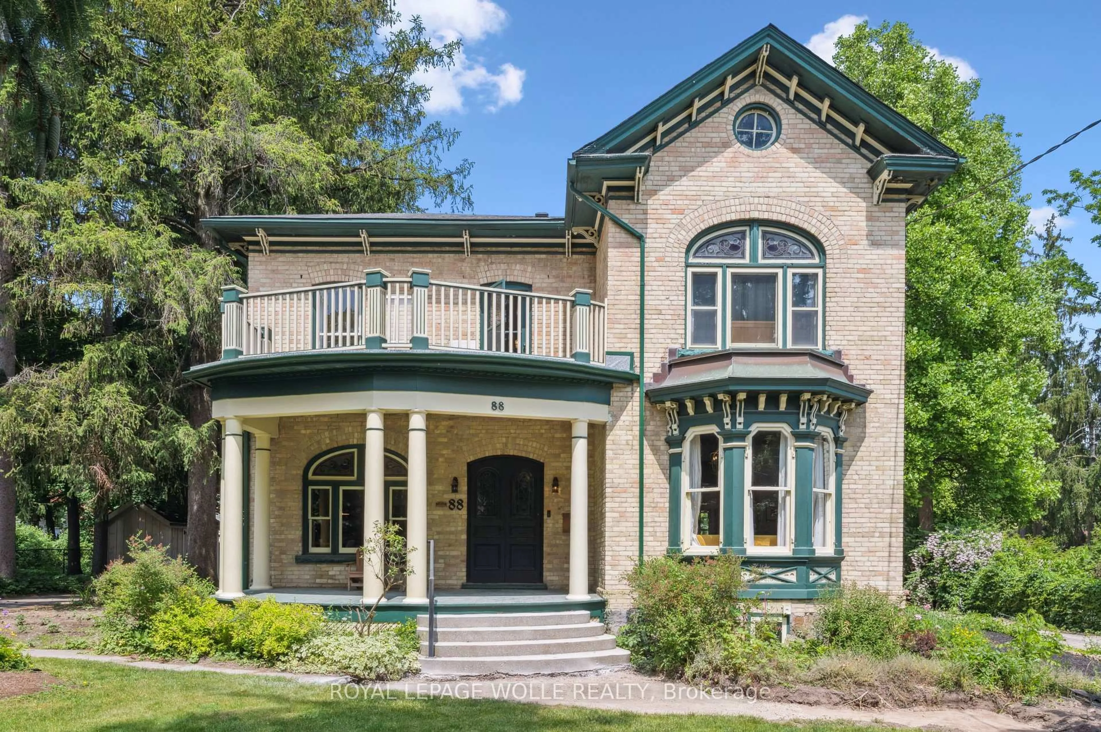 Home with brick exterior material, street for 88 William St, Waterloo Ontario N2L 1J7