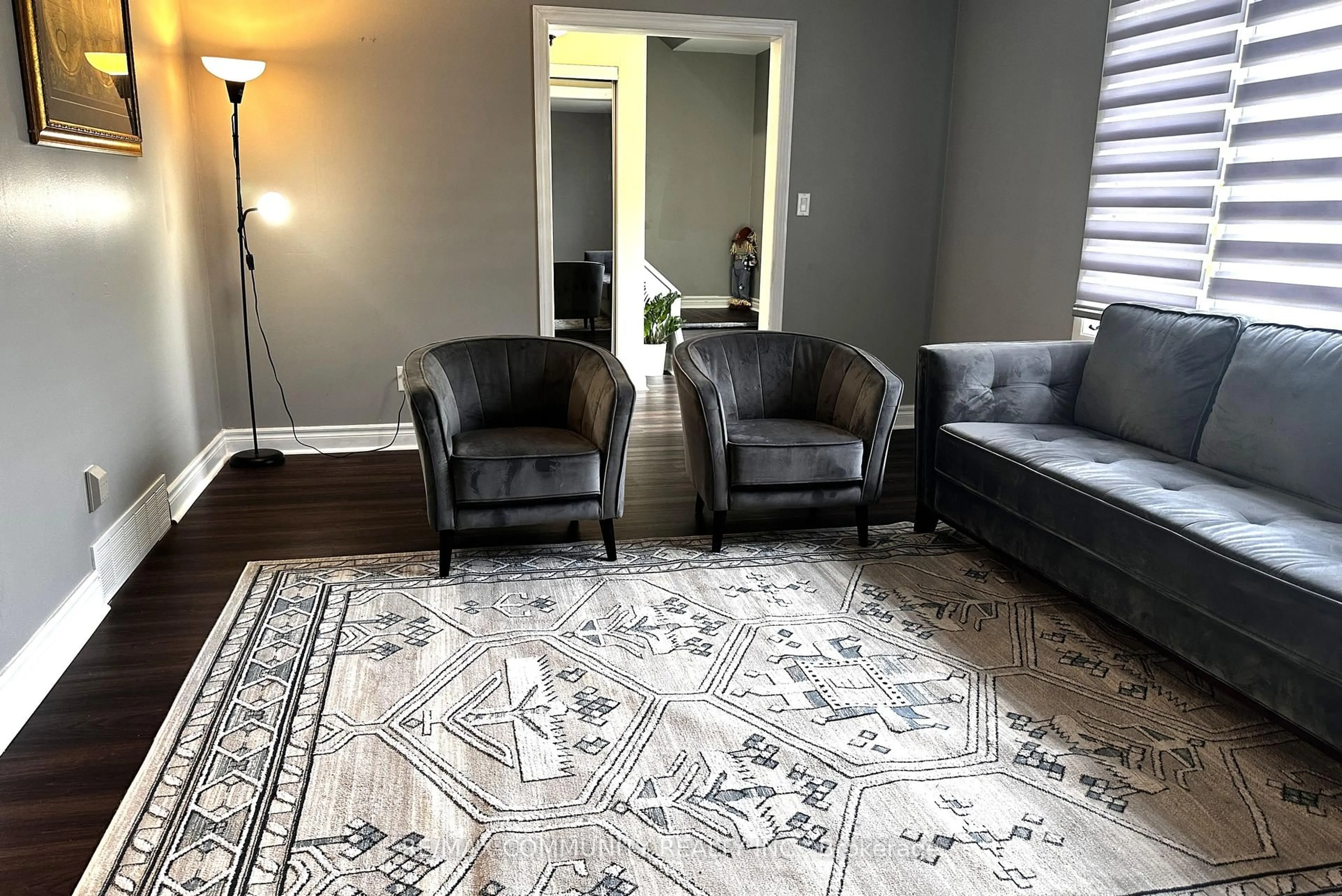 Living room with furniture, carpet floor for 167 BRAEMAR Rd, Kingston Ontario K7M 4B7