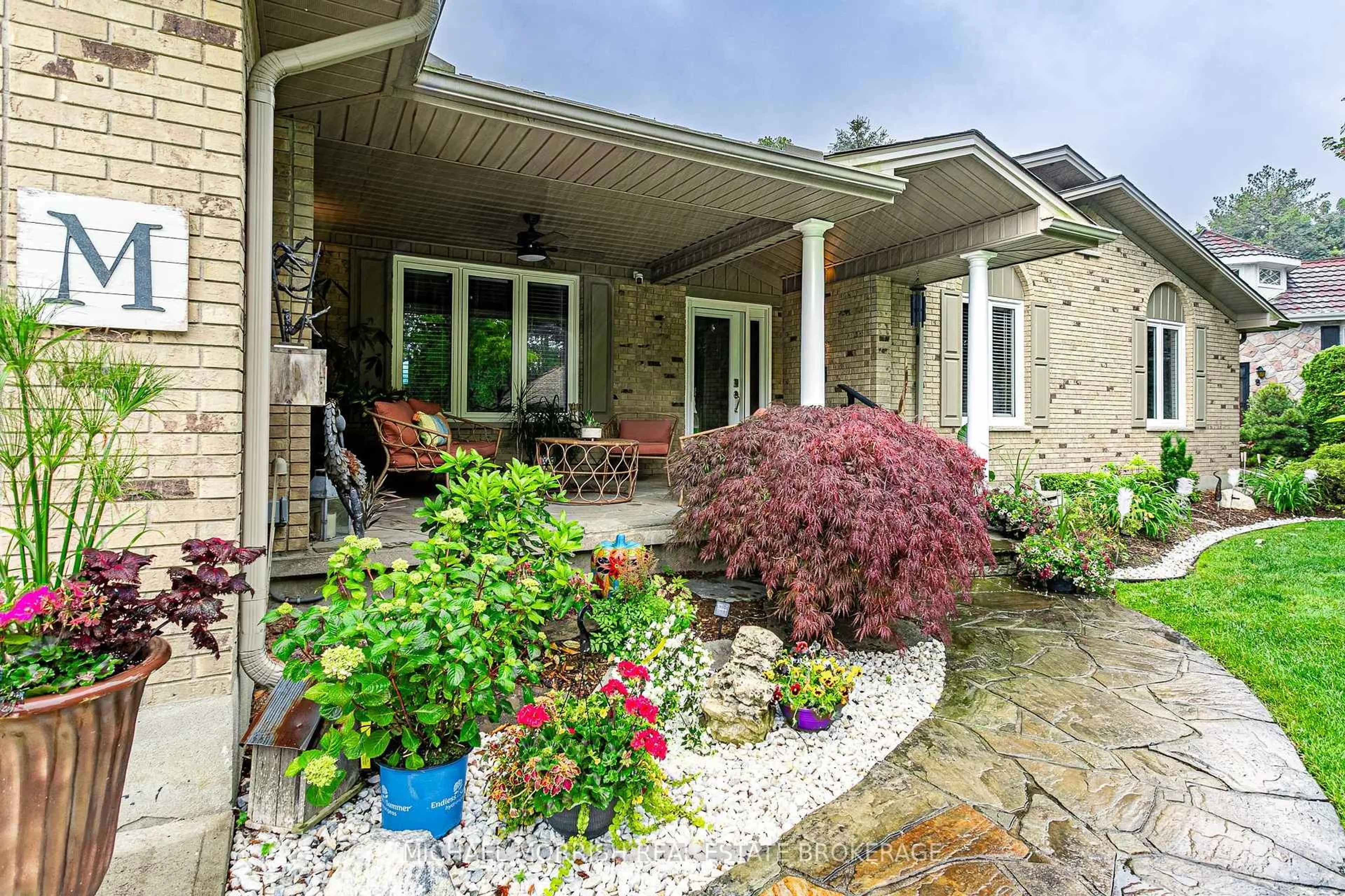 Unknown for 232 Mill Pond Cres, Strathroy-Caradoc Ontario N7G 3R1