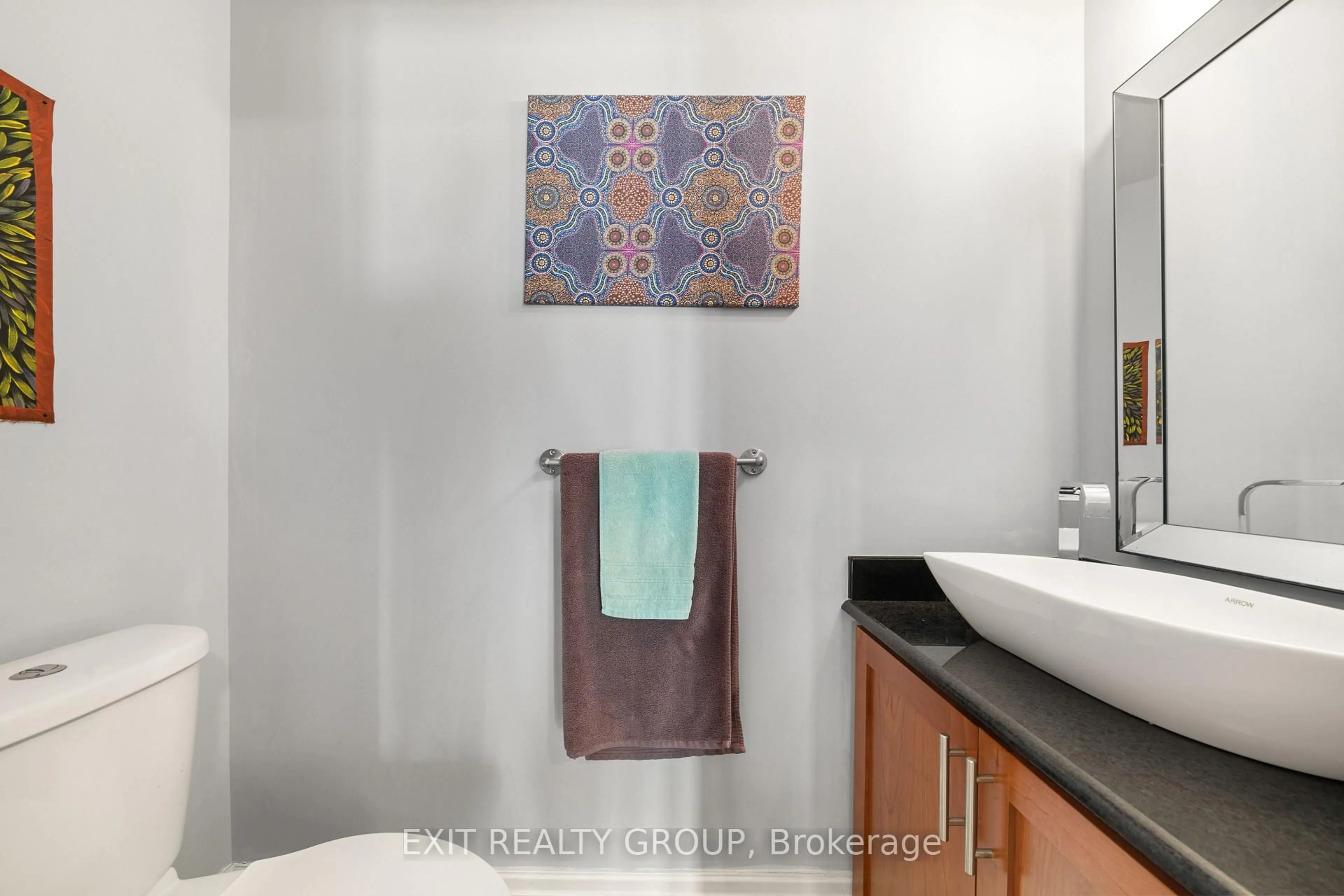 Standard bathroom, ceramic/tile floor for 31 Keegan Pkwy #13, Belleville Ontario K8N 5N7