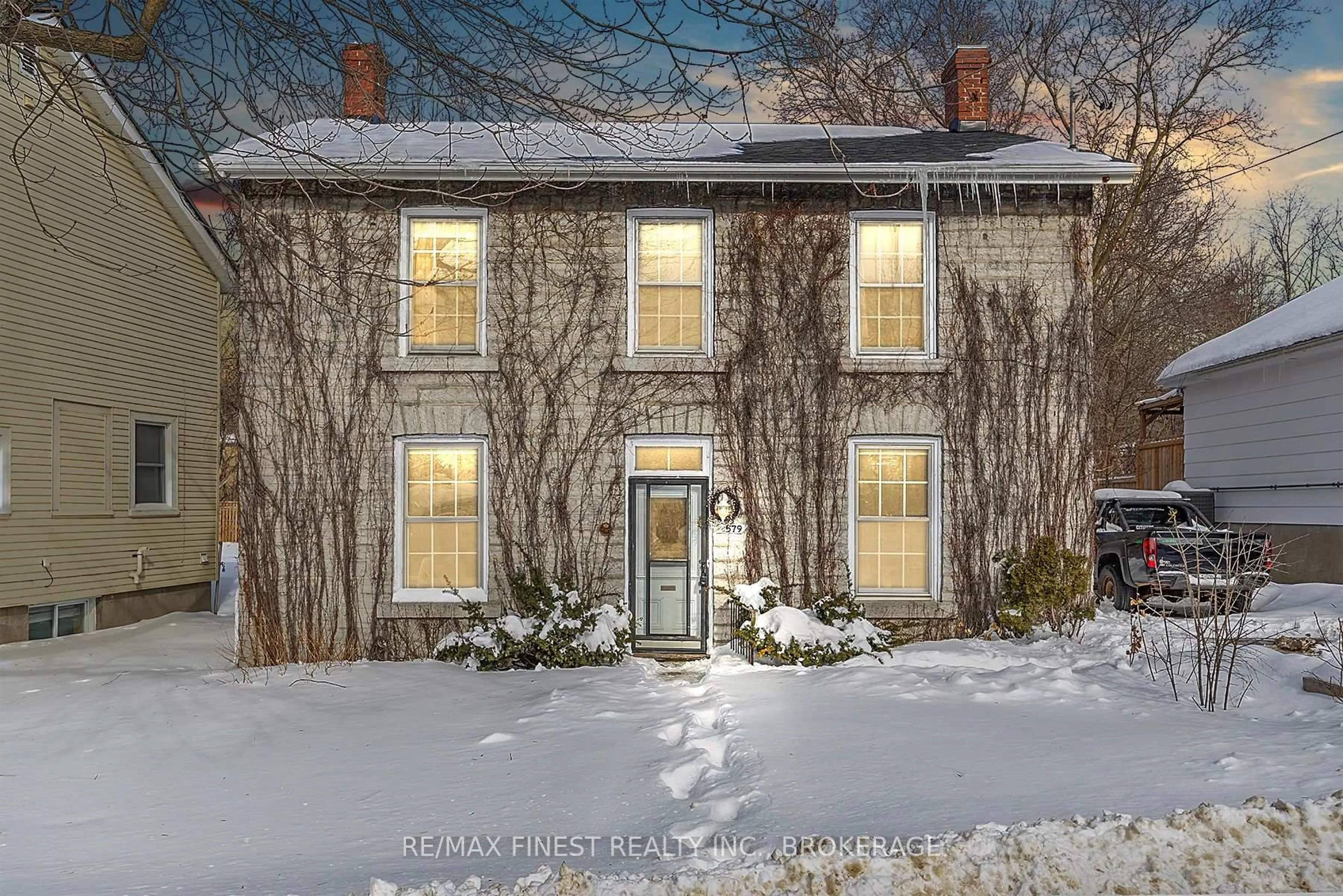 Home with brick exterior material, street for 579 Union St, Kingston Ontario K7M 2H5