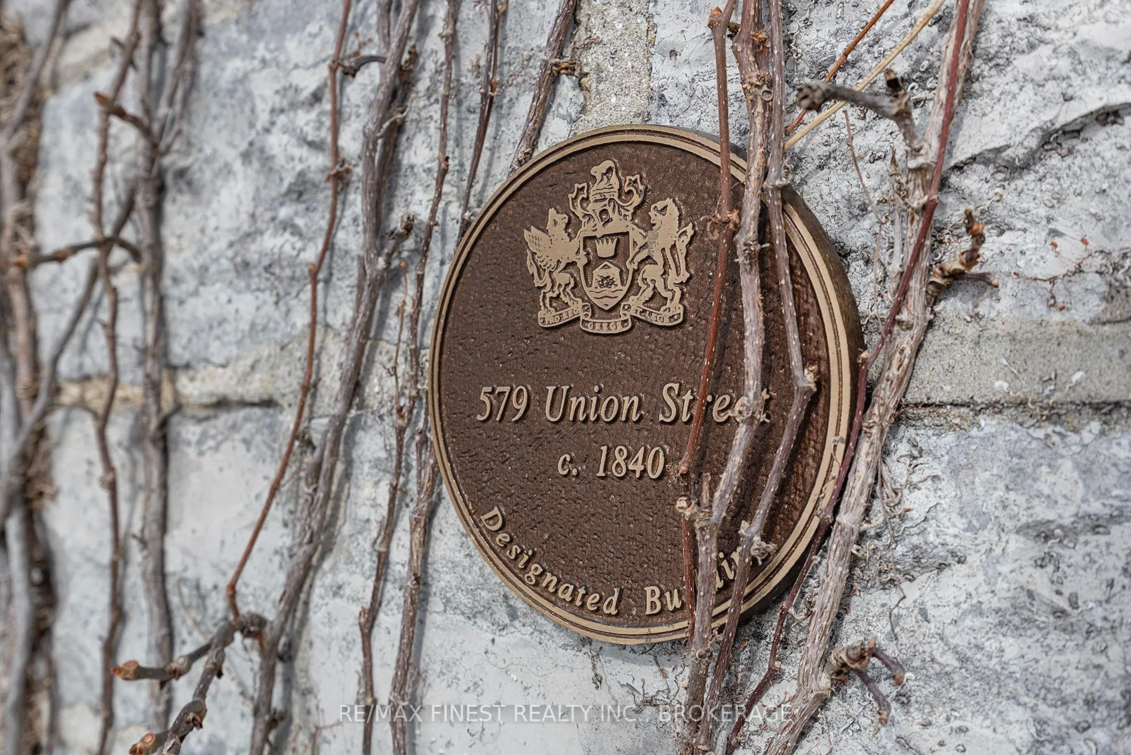Unknown for 579 Union St, Kingston Ontario K7M 2H5