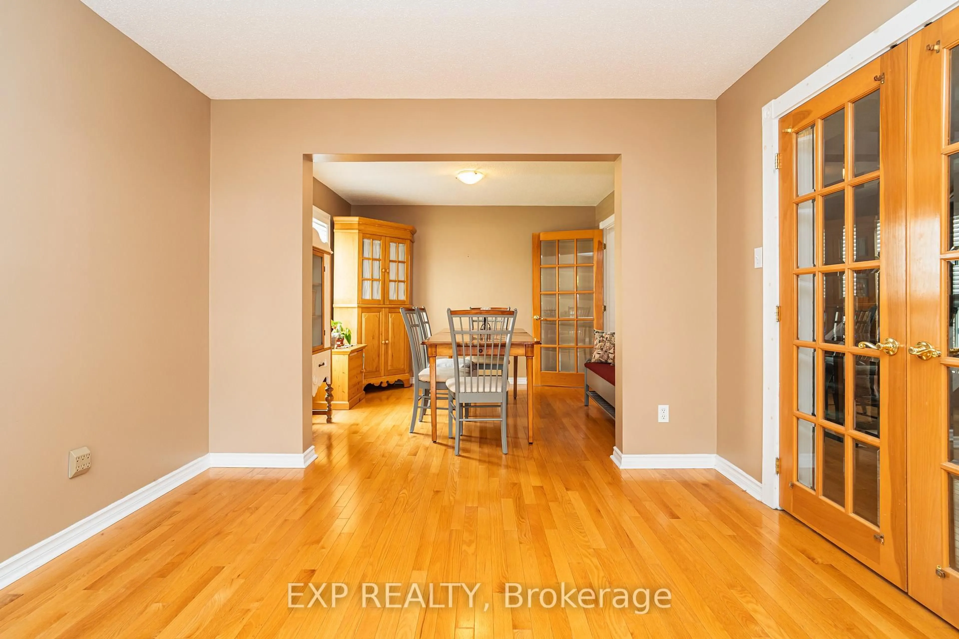 Unknown for 1508 Roberval Ave, Ottawa Ontario K4A 2C4