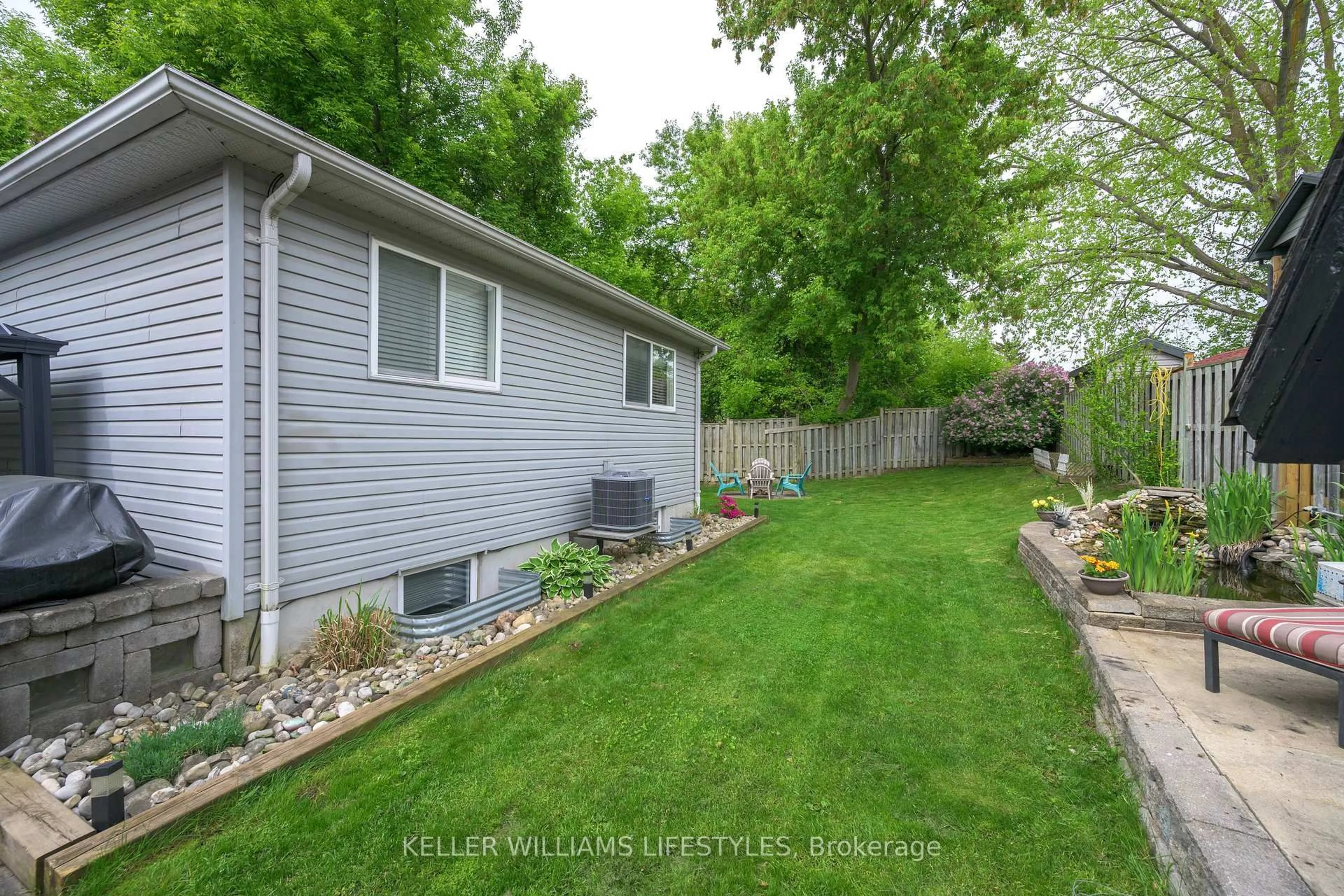 Patio, street for 1850 Purcell Dr, London East Ontario N5W 6E3