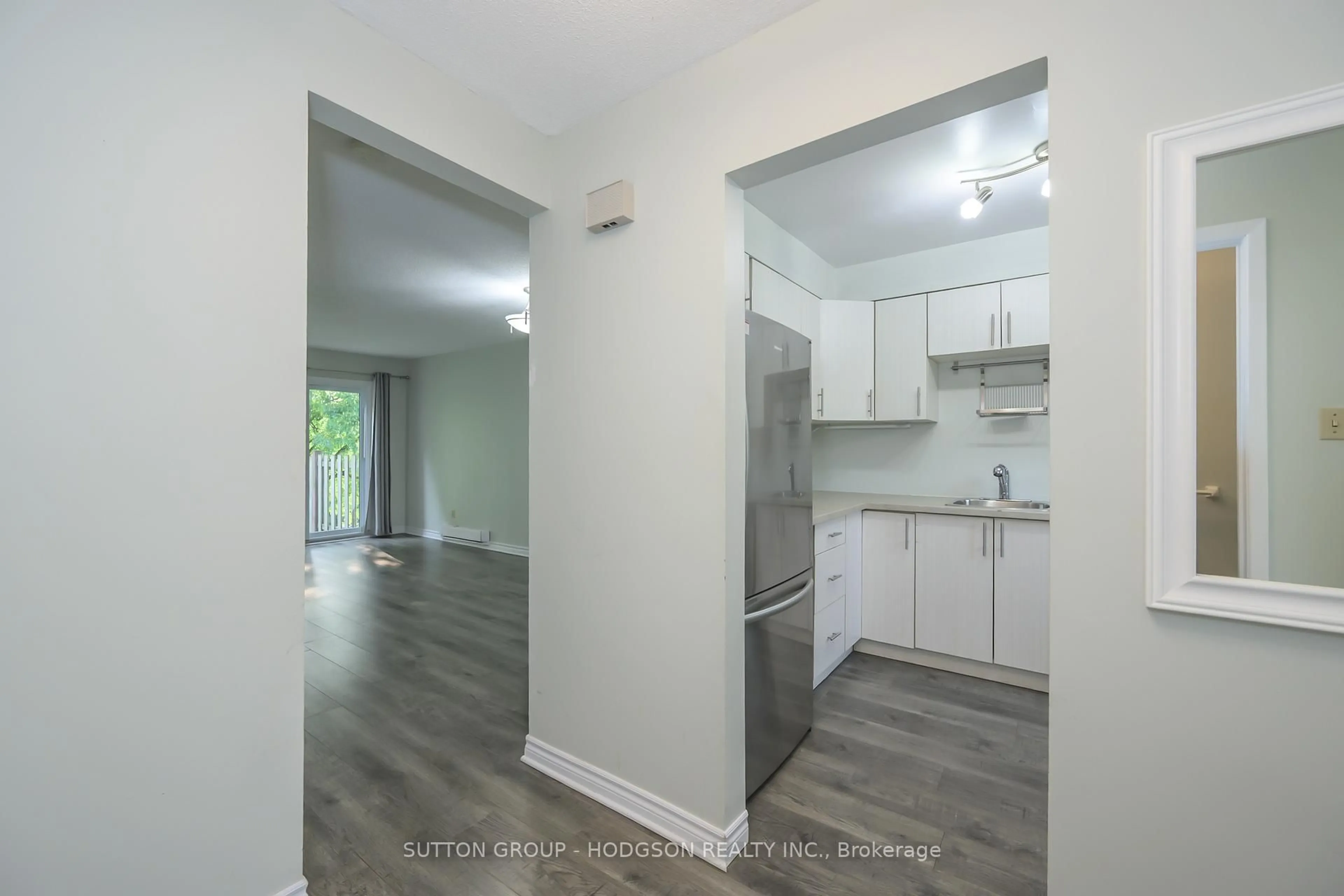 Unknown for 40 Summit Ave #114, London North Ontario N6H 4S3
