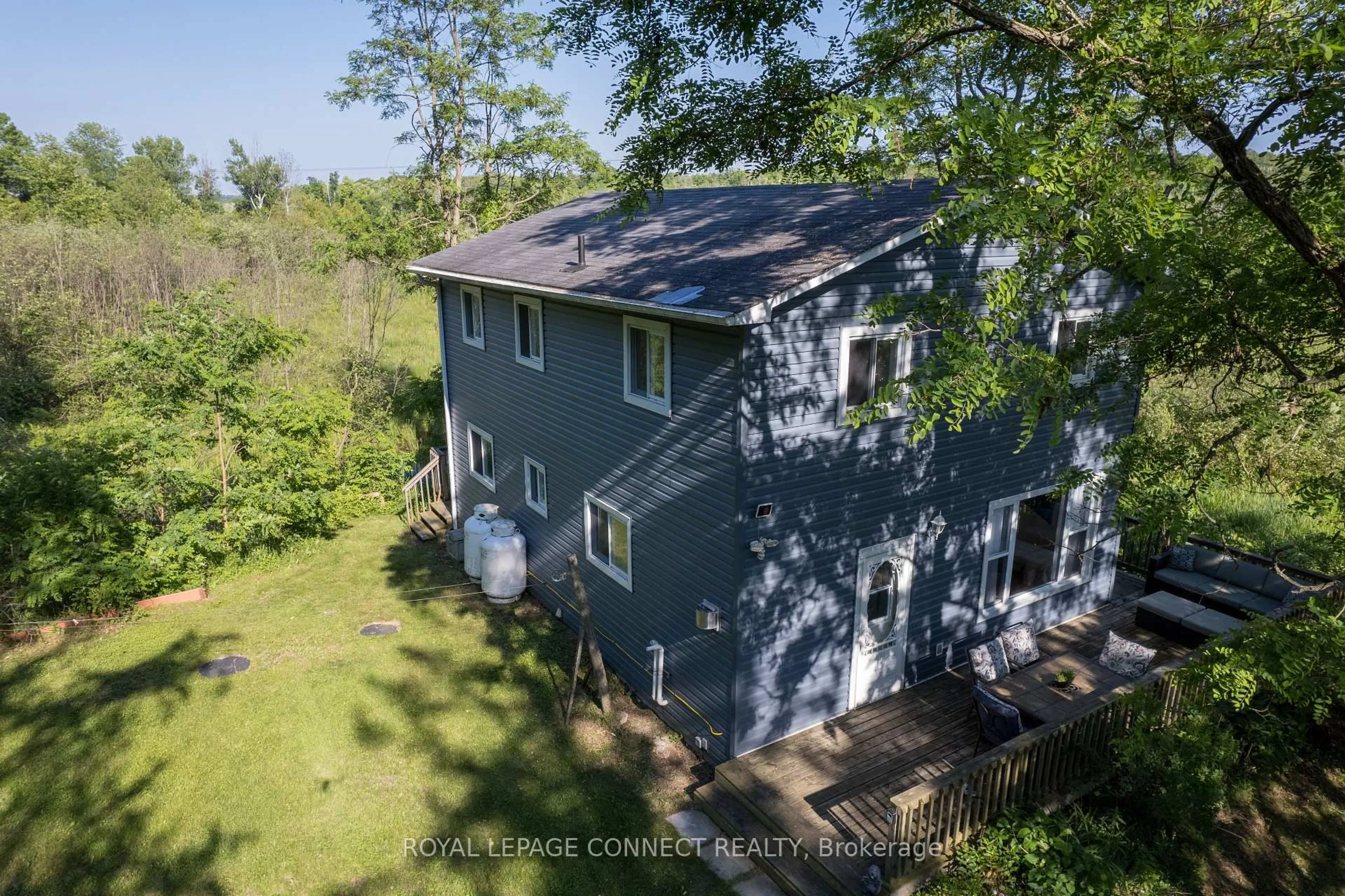 A pic from outside/outdoor area/front of a property/back of a property/a pic from drone, unknown for 1049 Johnston Rd, Arden Ontario K0H 1B0