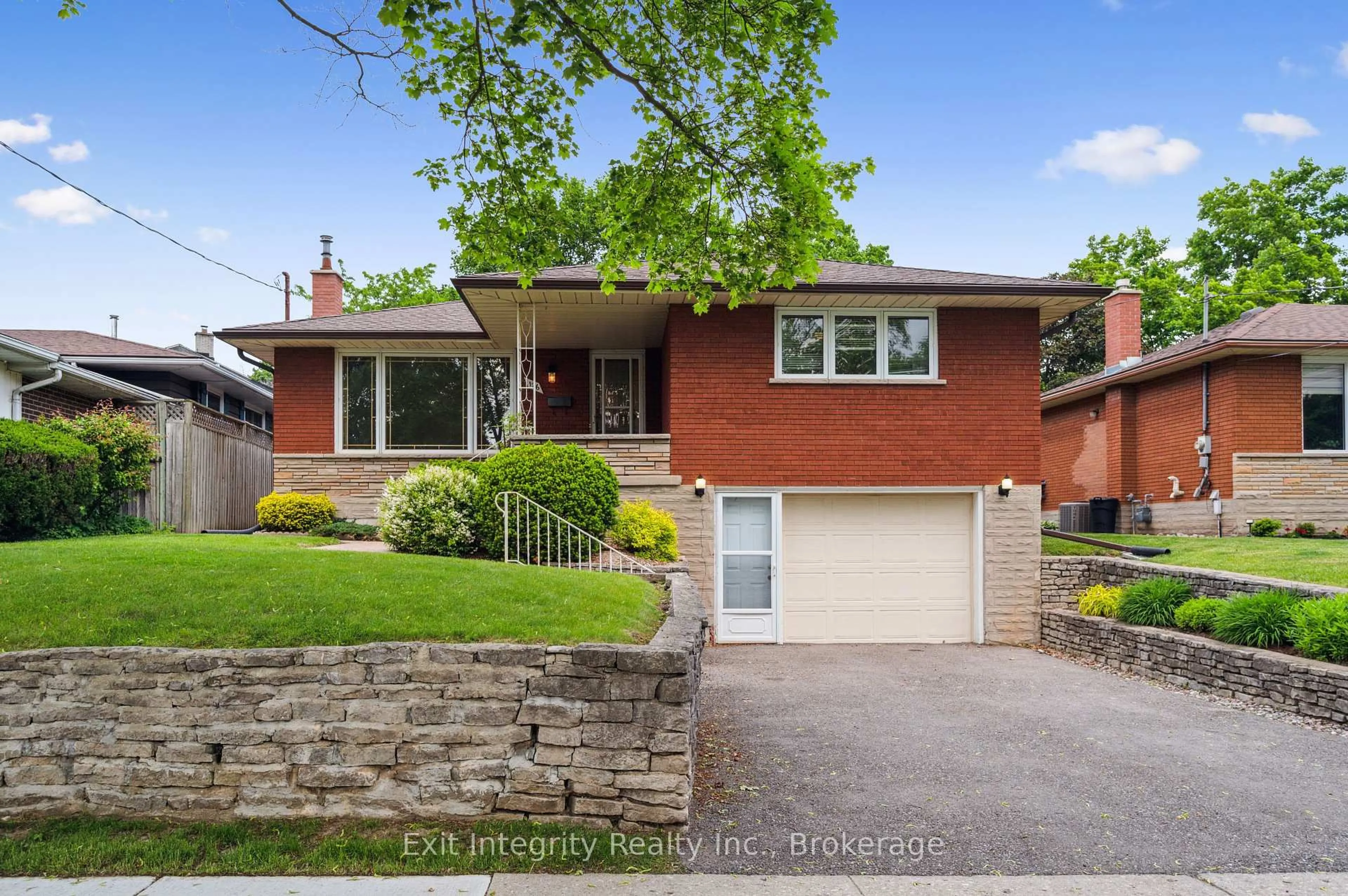 Home with brick exterior material, street for 126 Elkington Dr, Kitchener Ontario N2B 1S3