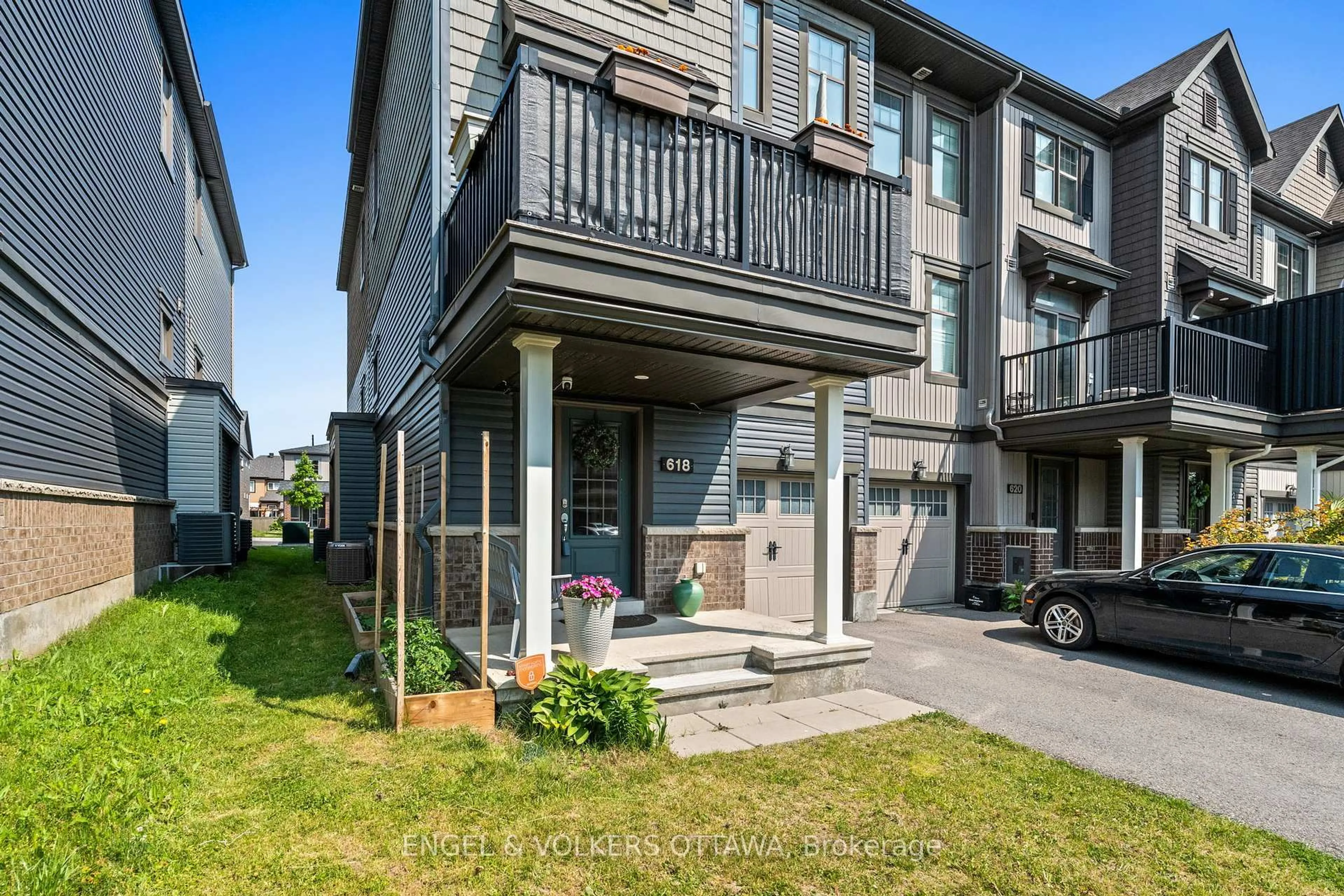 Unknown for 618 Lauraleaf Cres, Ottawa Ontario K2J 6G9