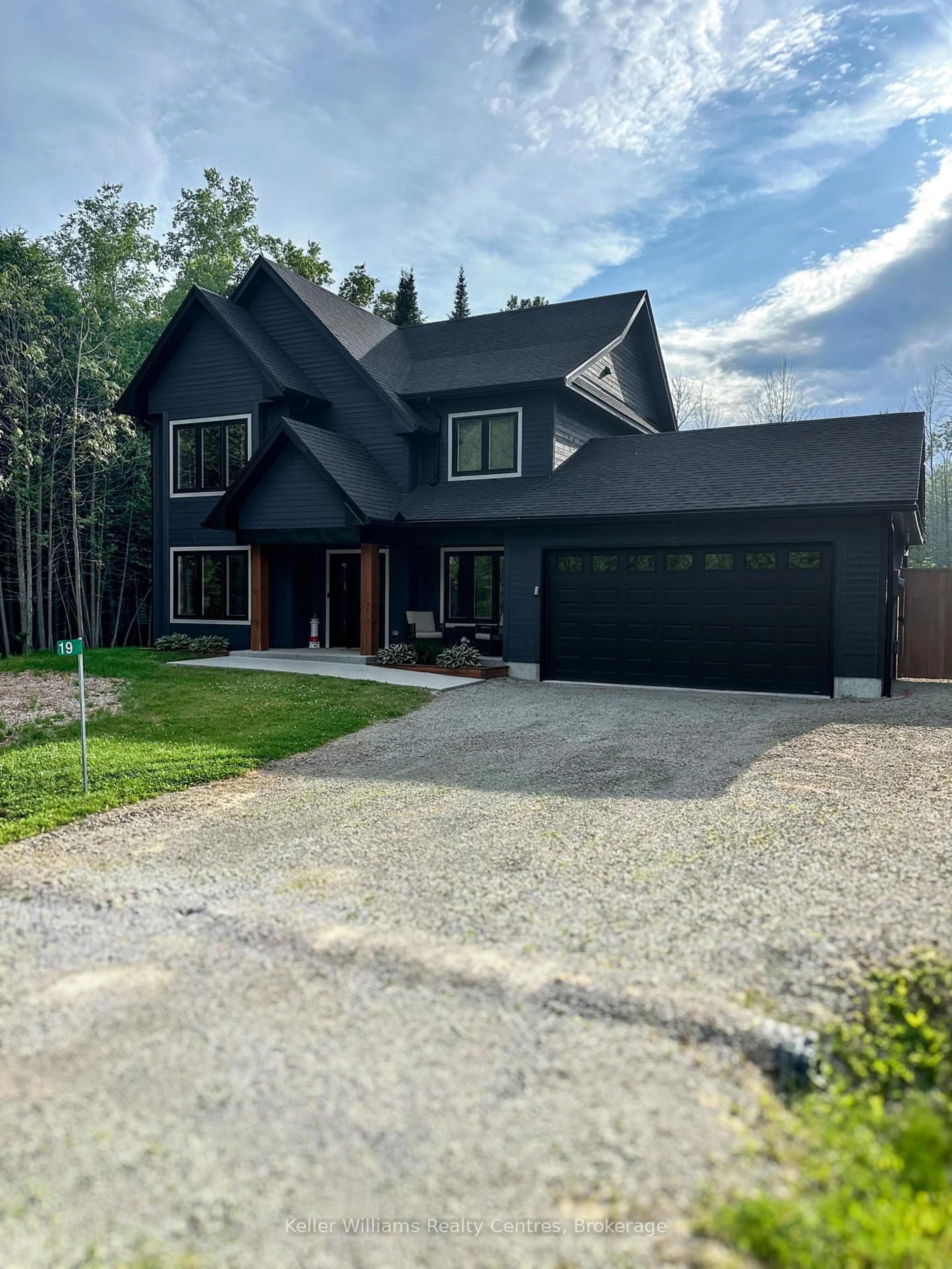 Home with vinyl exterior material, street for 19 Laurdo Cres, South Bruce Peninsula Ontario N0H 2T0