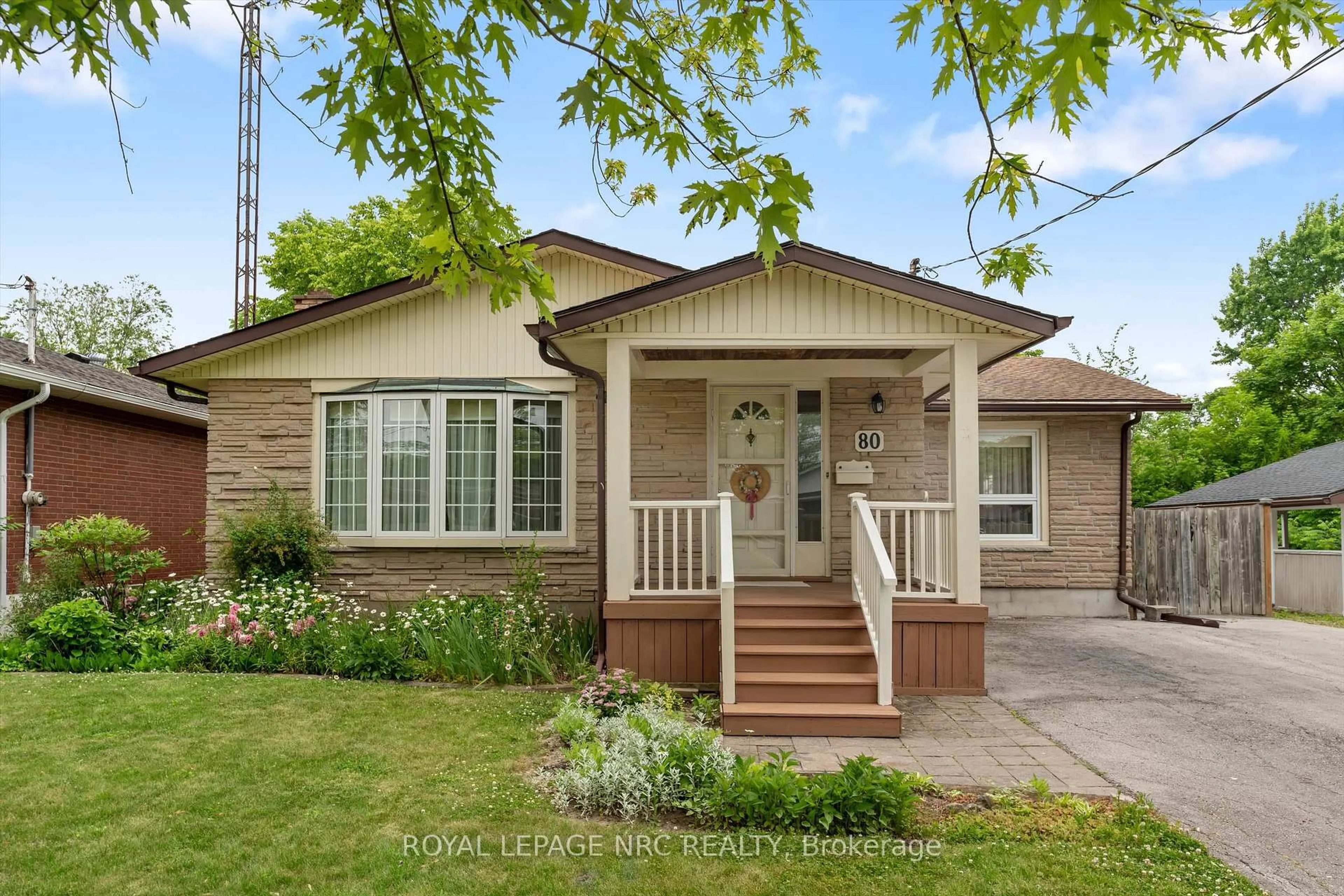 Home with brick exterior material, street for 80 Regent Dr, St. Catharines Ontario L2M 3L7