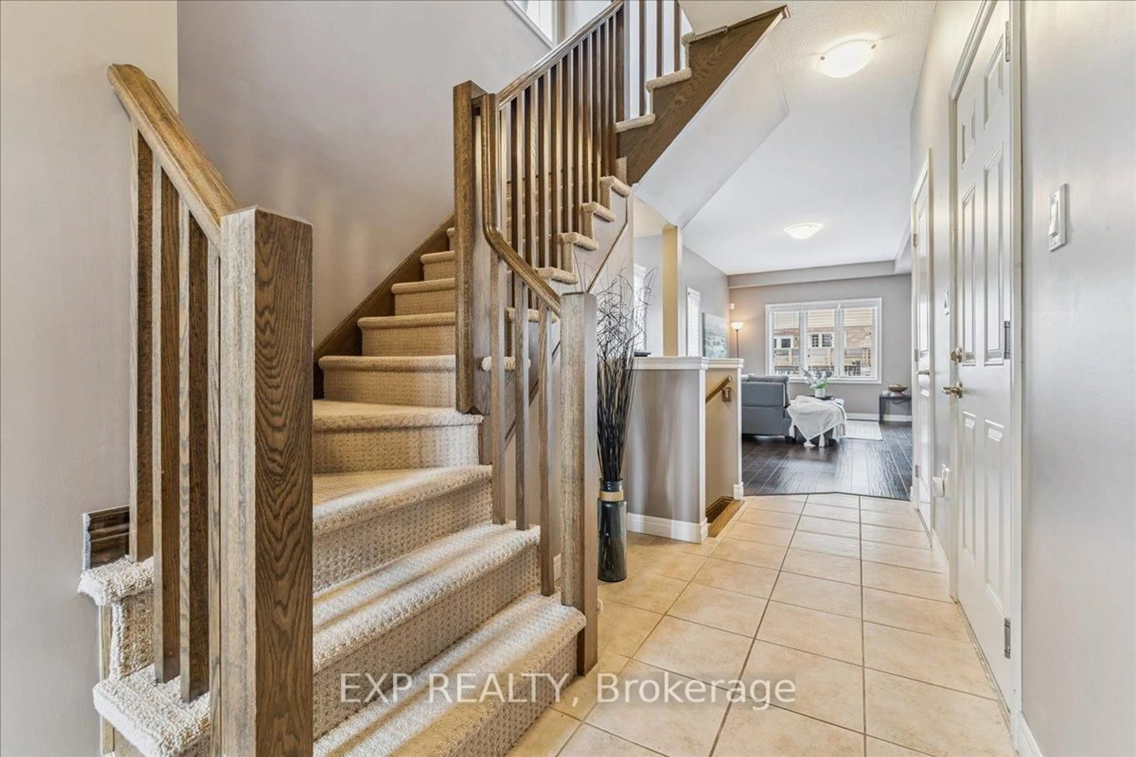 Indoor entryway for 6 Chestnut Dr ## 39, Grimsby Ontario L3M 0C4