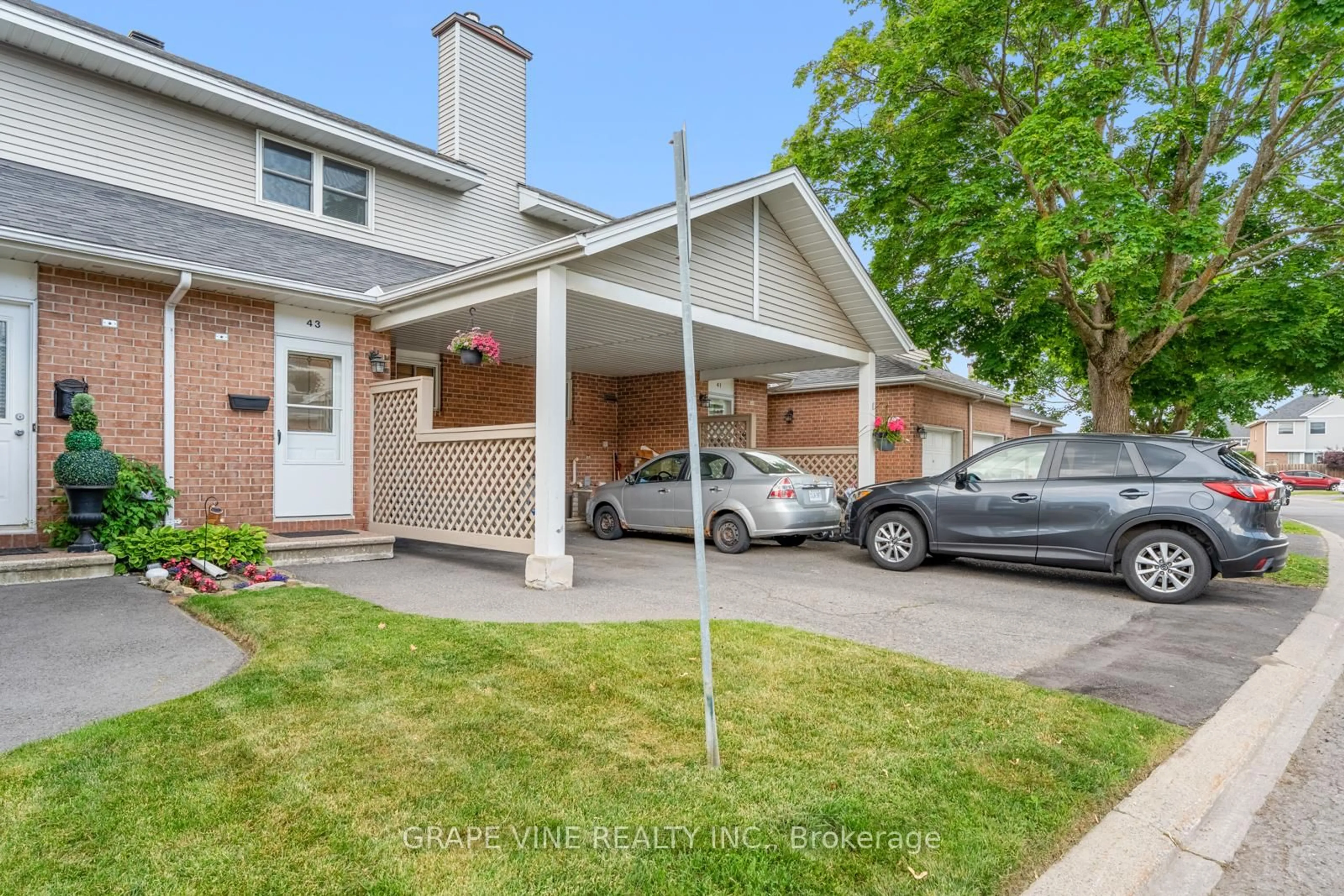Home with vinyl exterior material, street for 43 Bentbrook Cres, Ottawa Ontario K2J 3Y1