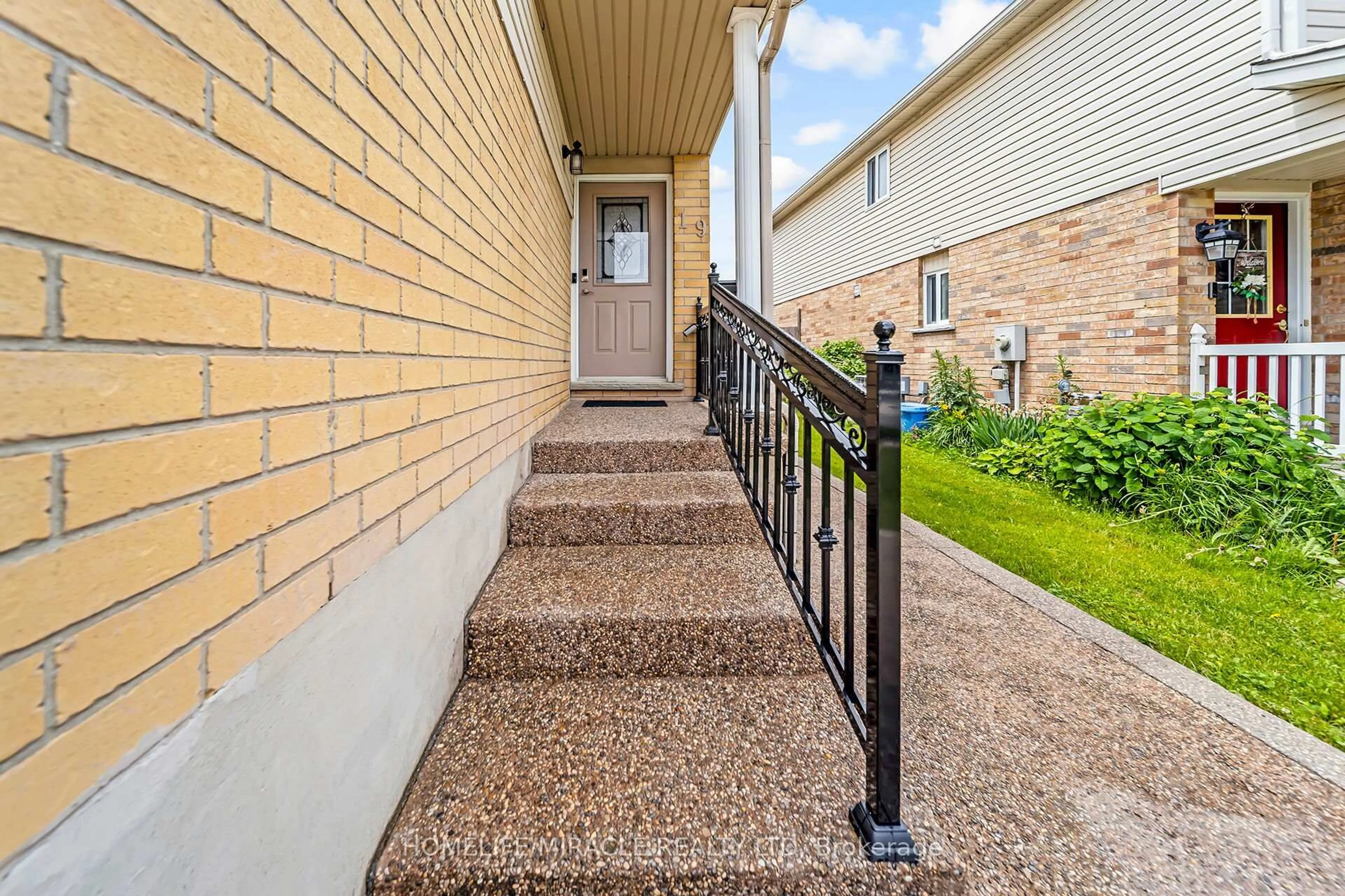 Unknown for 19 Cotton Grass St, Kitchener Ontario N2E 3T7