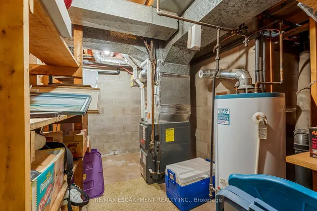 Additional property image - 13 LESLIE Dr